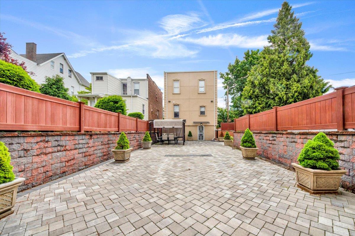 #7 photo, 9 Hyatt Avenue, Yonkers , NY 10704