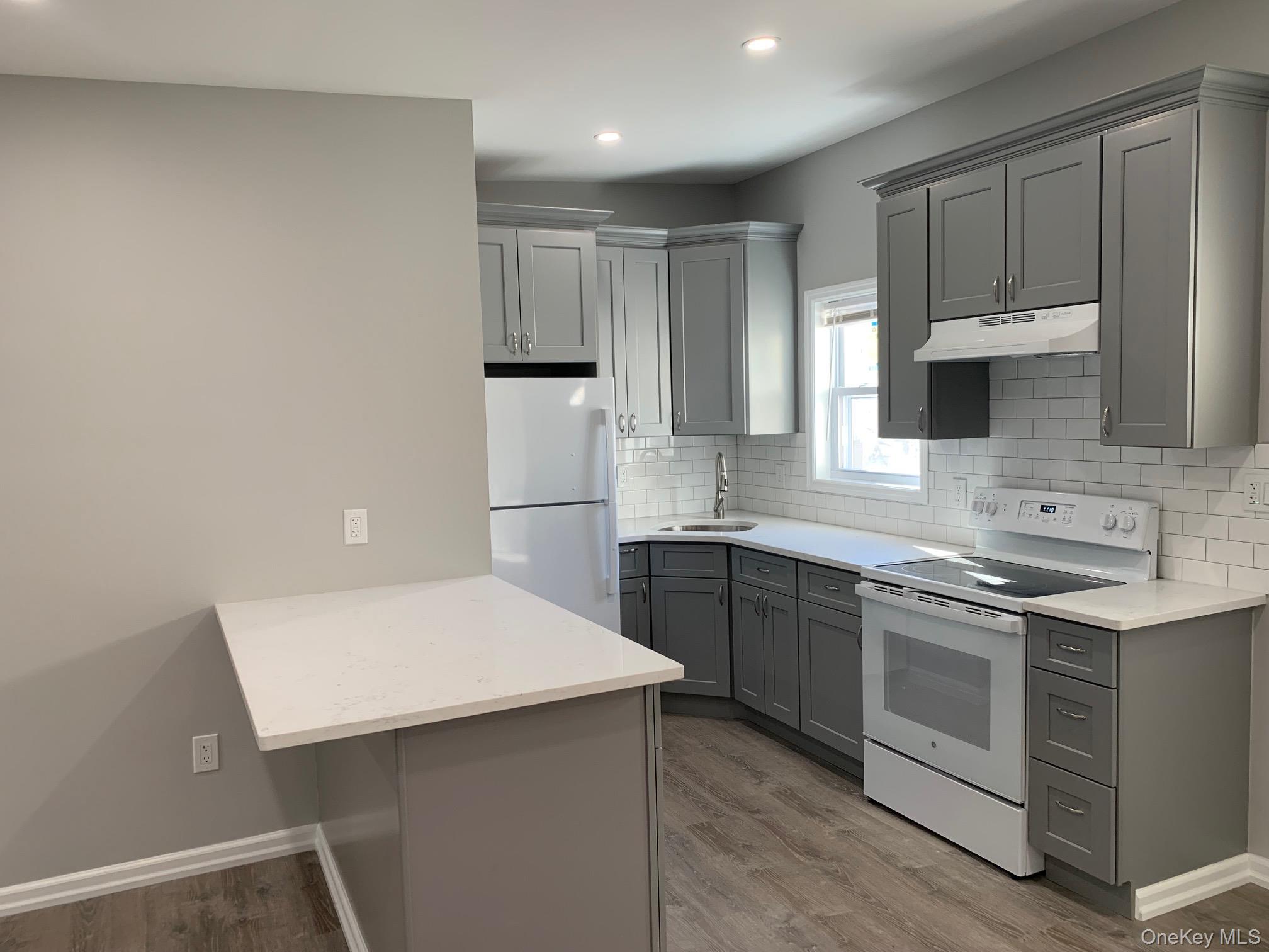 #2 photo, 21 Collegeview Avenue, Poughkeepsie , NY 12603