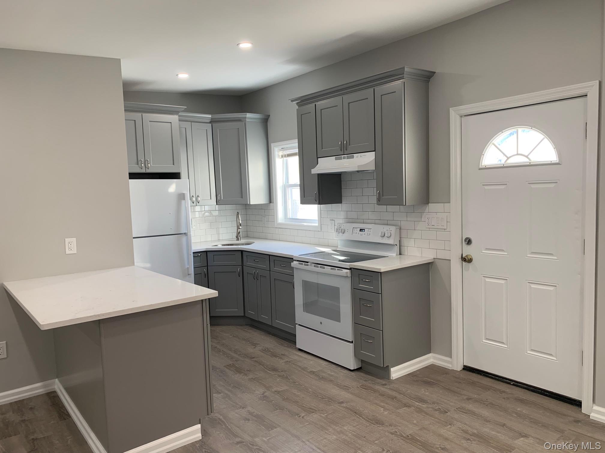 #3 photo, 21 Collegeview Avenue, Poughkeepsie , NY 12603