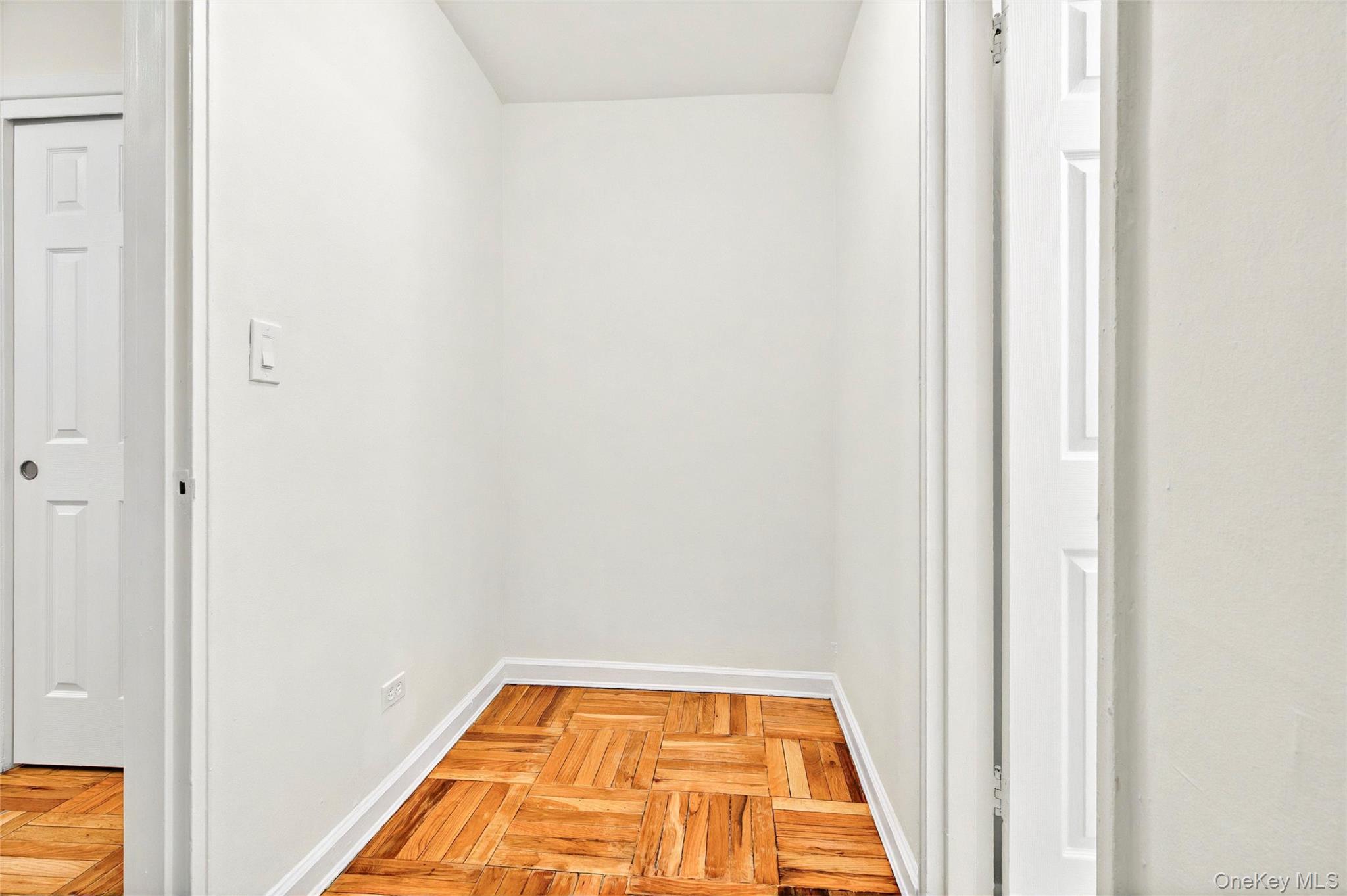 #18 photo, 2244 Bronx Park, Bronx , NY 10467