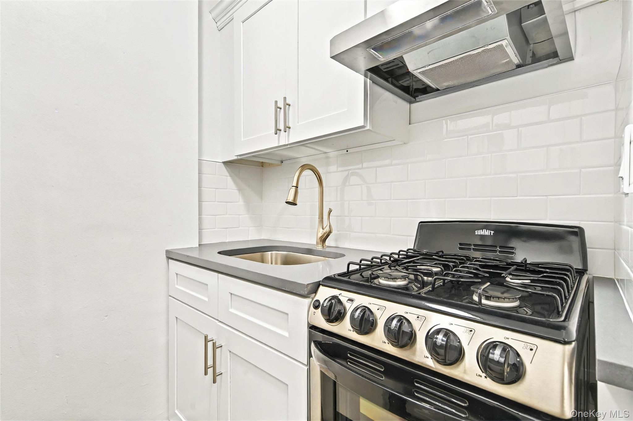 #20 photo, 2244 Bronx Park, Bronx , NY 10467