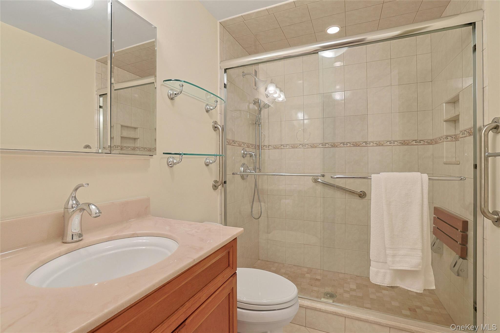 #16 photo, 1270 North Avenue, New Rochelle , NY 10804