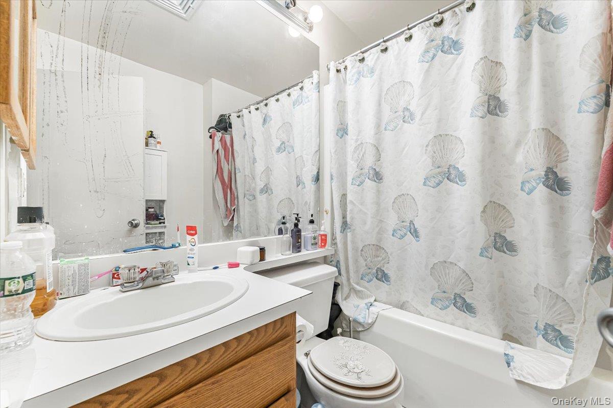 #10 photo, 977 E 179th Street, Bronx , NY 10460