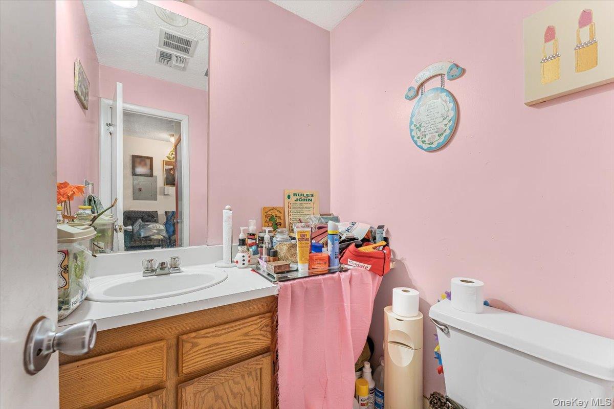 #8 photo, 977 E 179th Street, Bronx , NY 10460