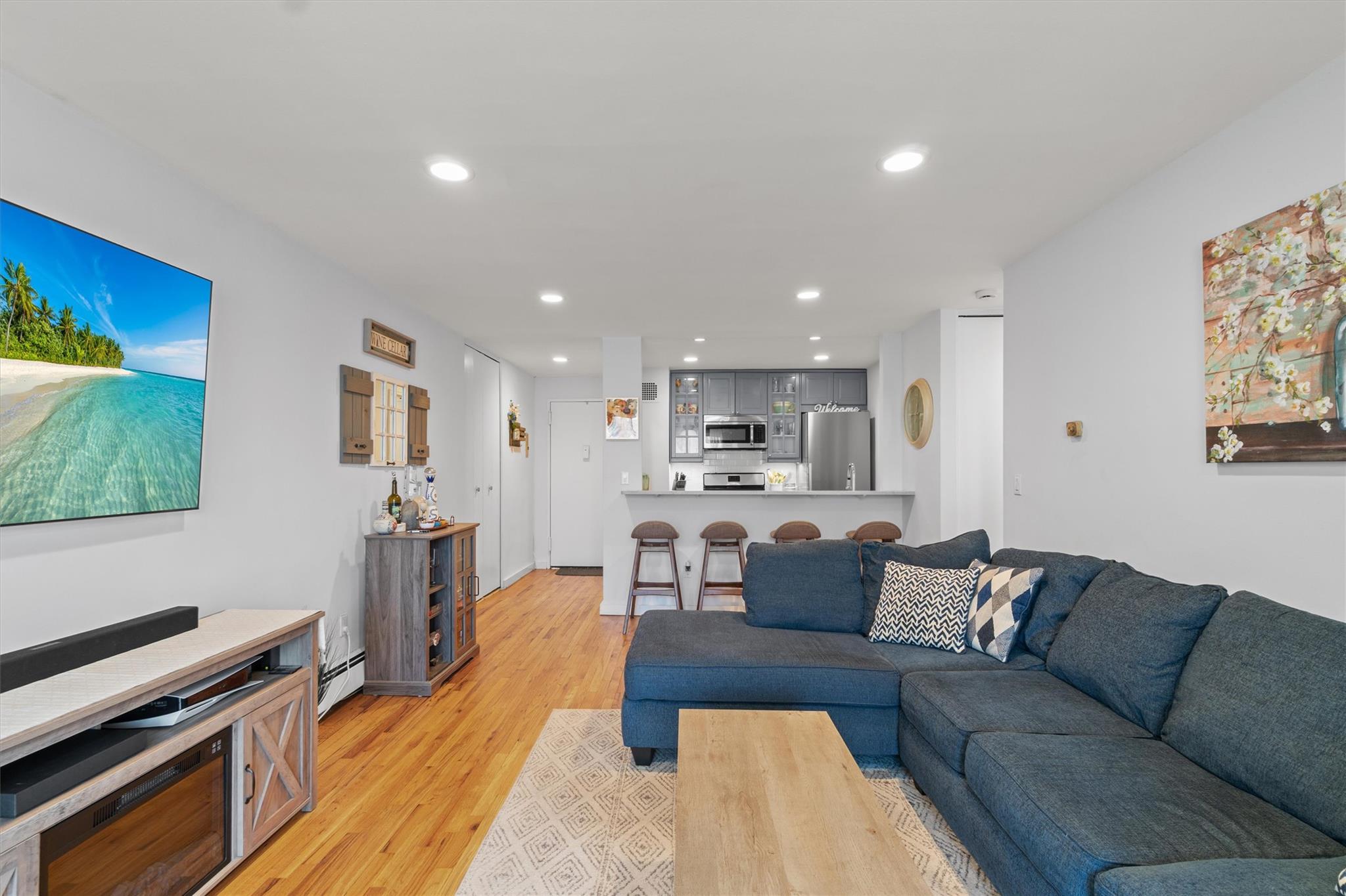 #14 photo, 377 Westchester Avenue, Port Chester , NY 10573