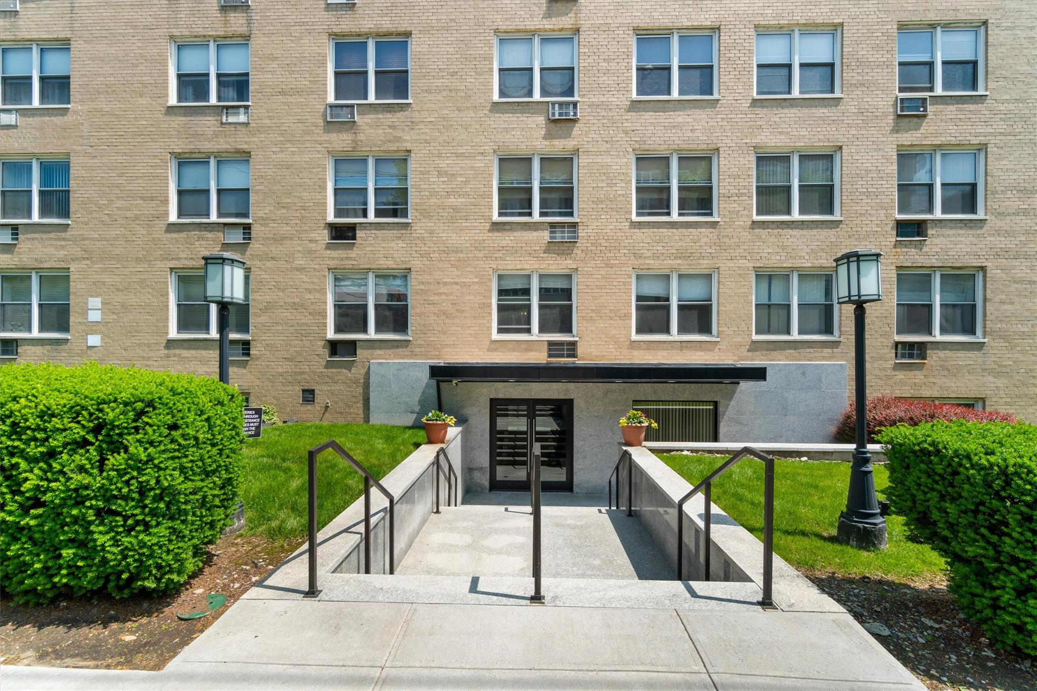 #2 photo, 377 Westchester Avenue, Port Chester , NY 10573