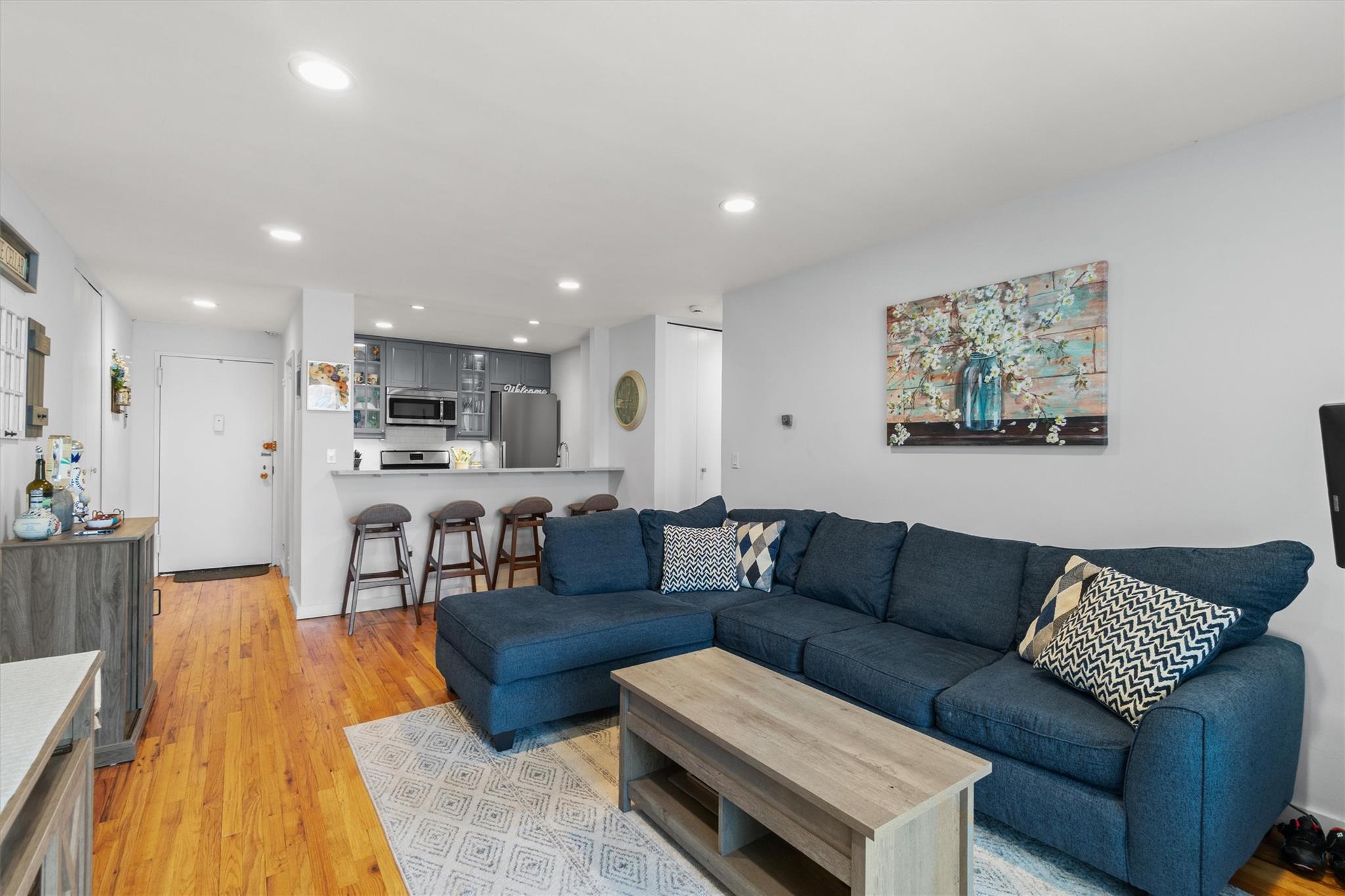 #3 photo, 377 Westchester Avenue, Port Chester , NY 10573