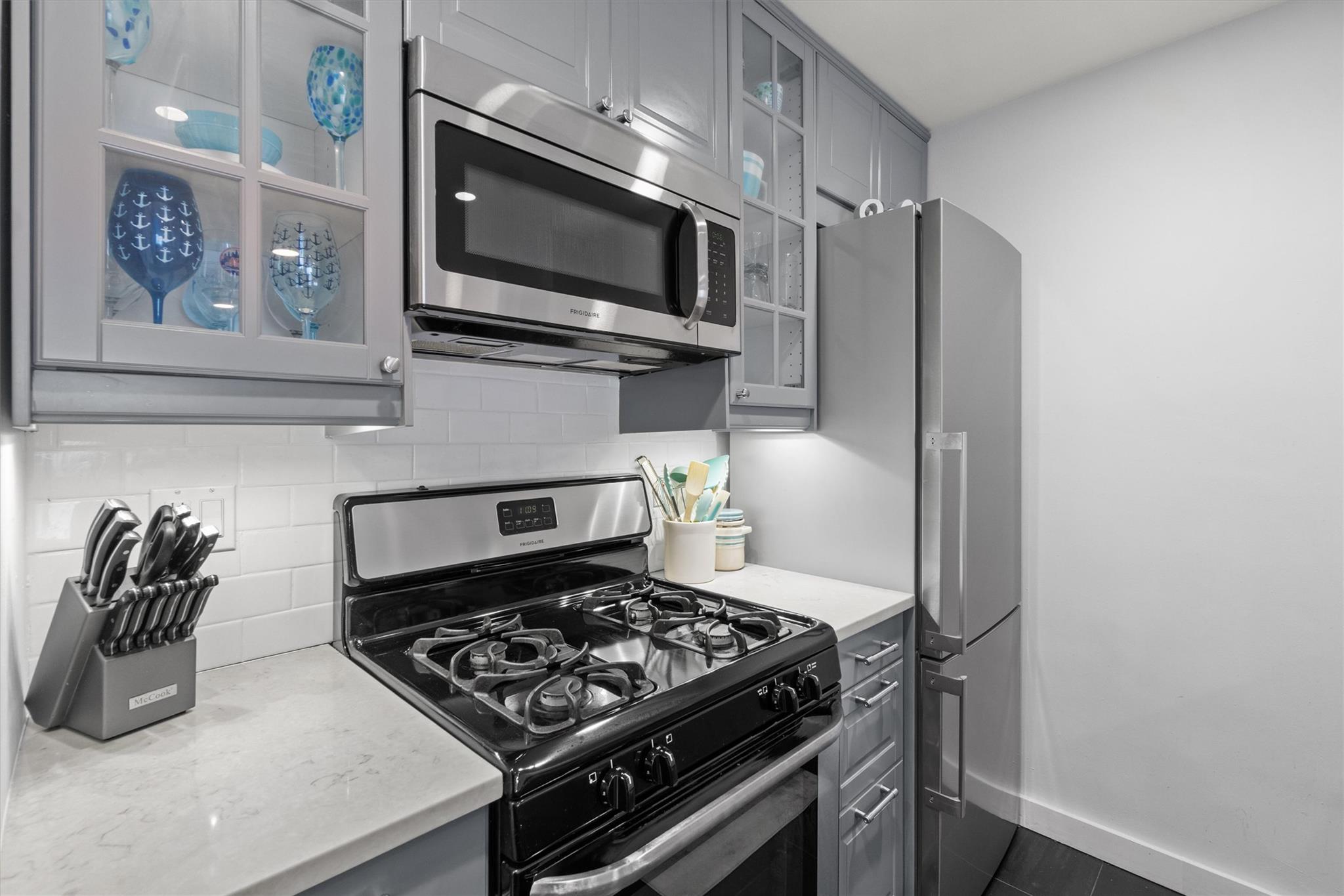 #7 photo, 377 Westchester Avenue, Port Chester , NY 10573