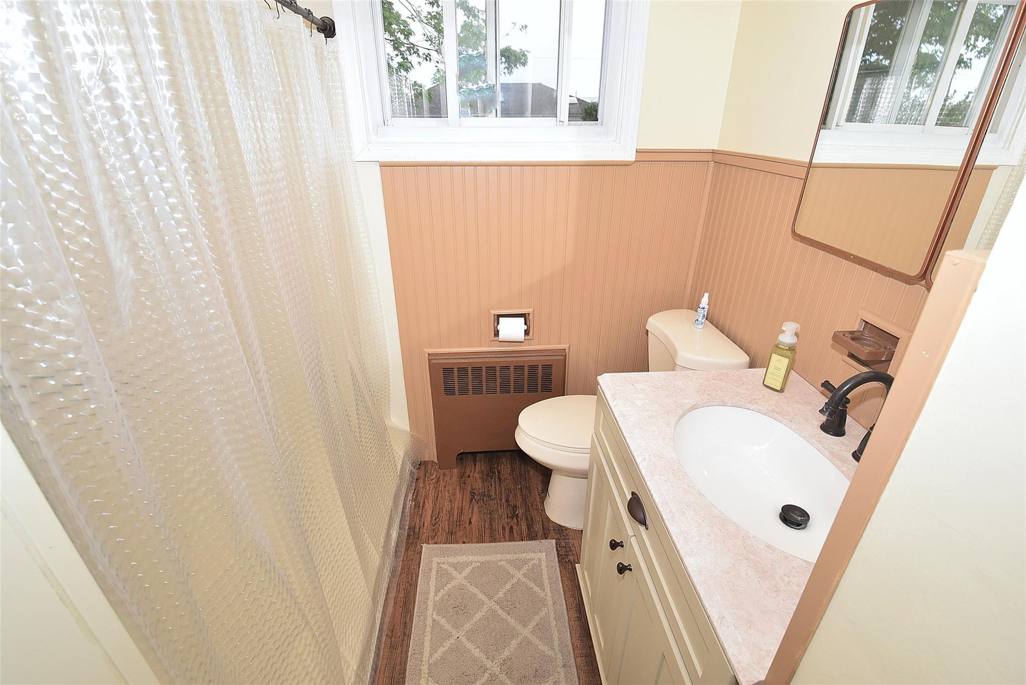 #14 photo, 940 N Erie Avenue, Lindenhurst , NY 11757