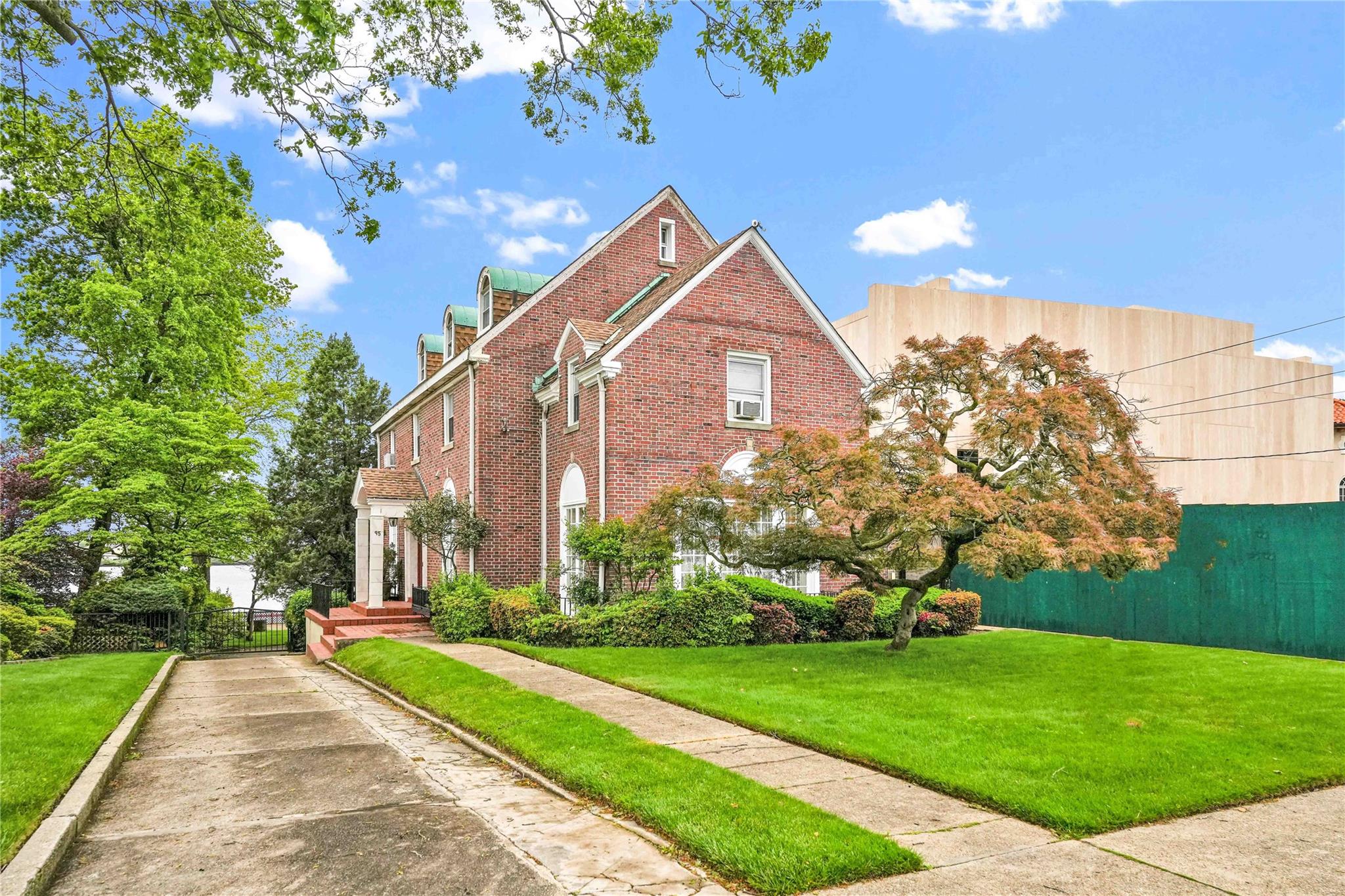 #2 photo, 95 Malba Drive, Malba , NY 11357