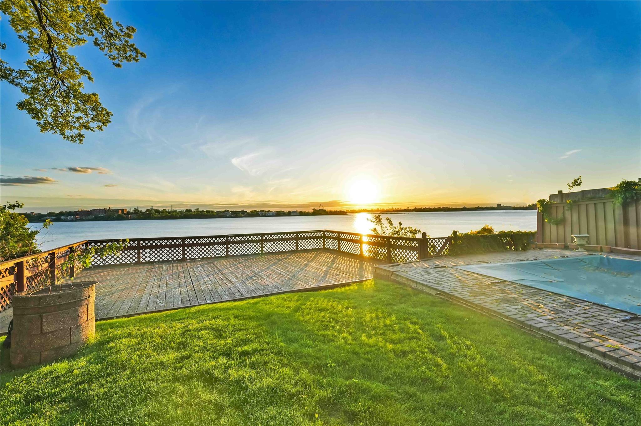 #3 photo, 95 Malba Drive, Malba , NY 11357