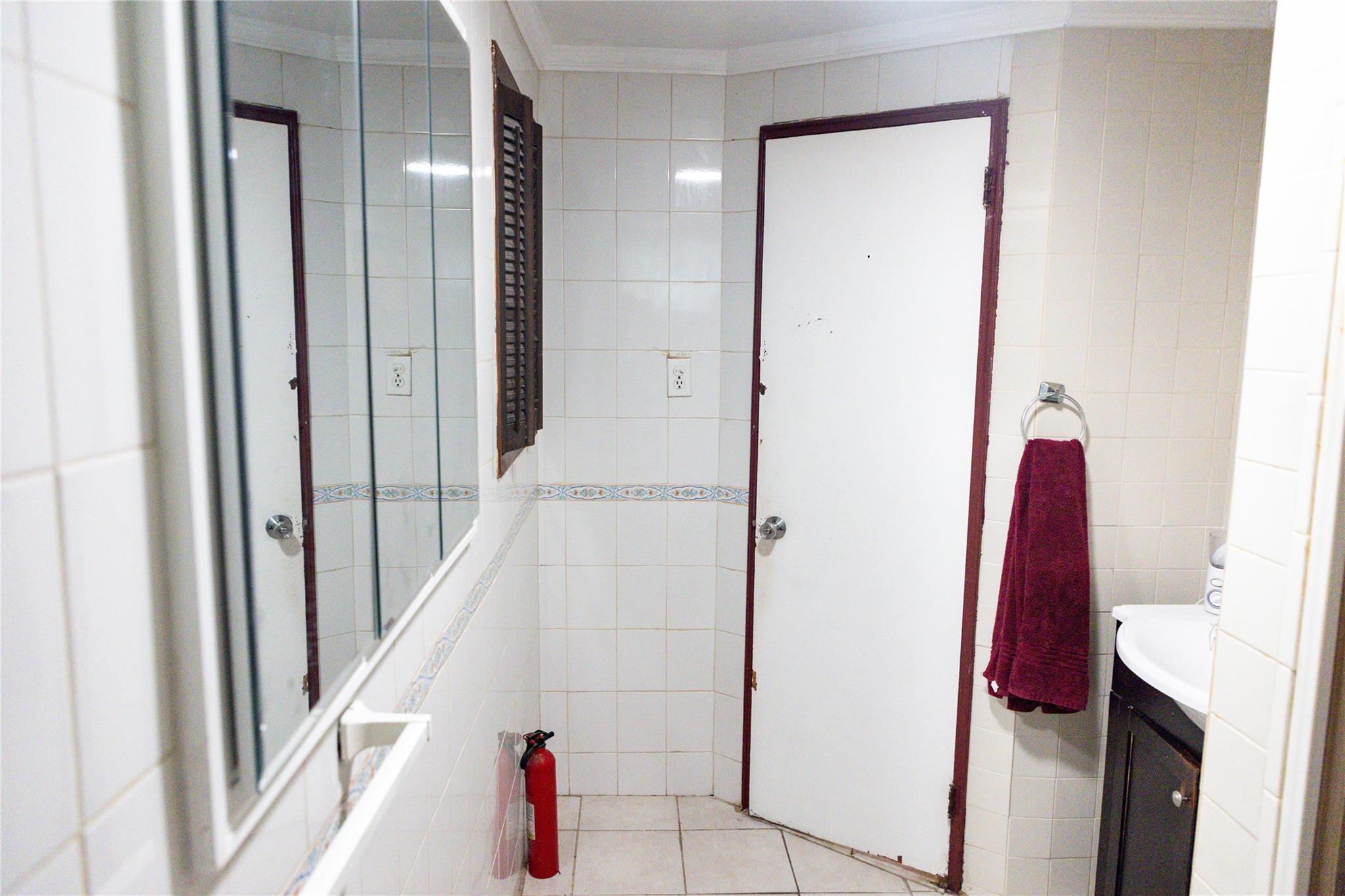 #20 photo, 1620 Brentwood Road, Bay Shore , NY 11706