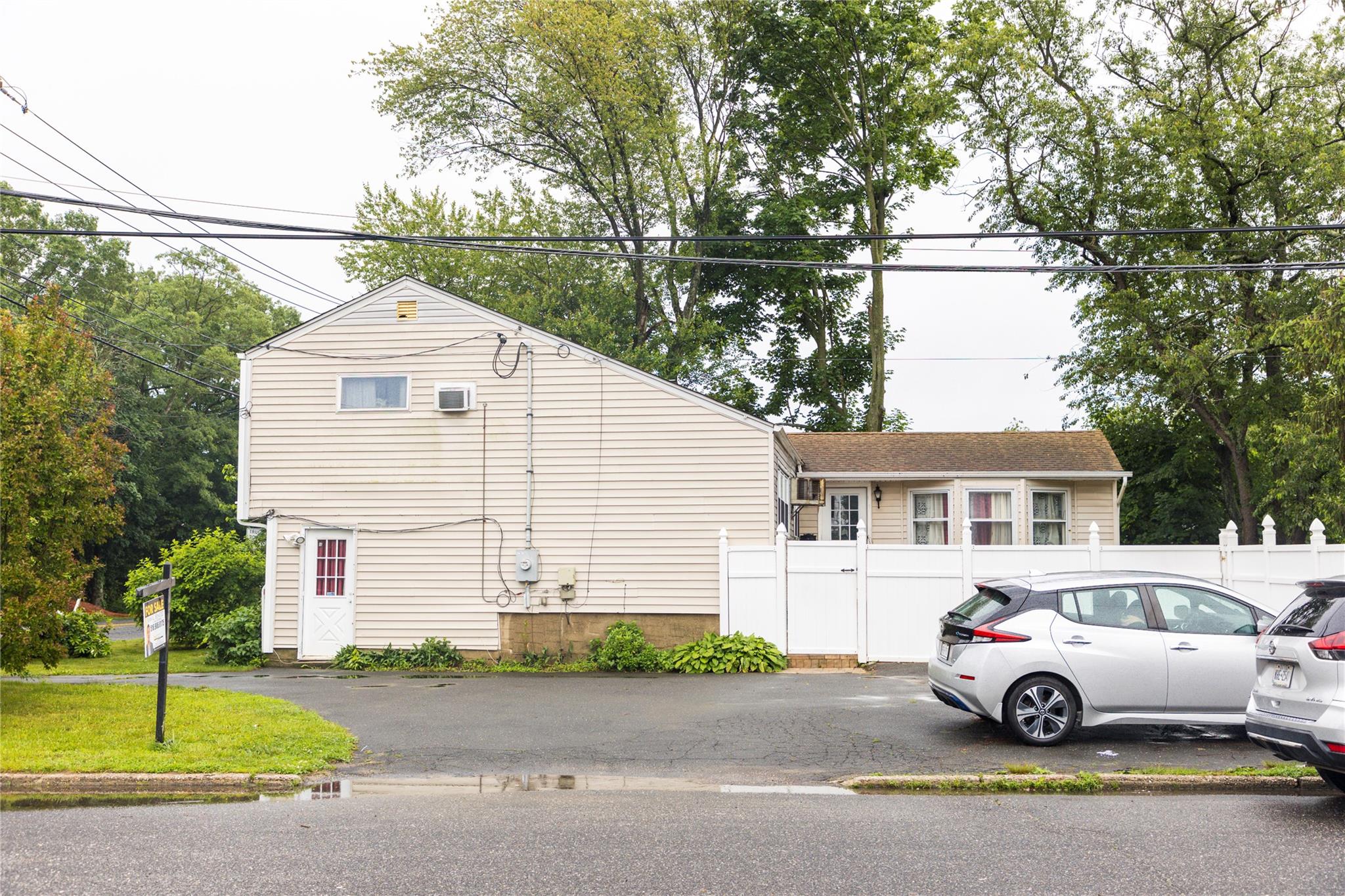 #3 photo, 1620 Brentwood Road, Bay Shore , NY 11706