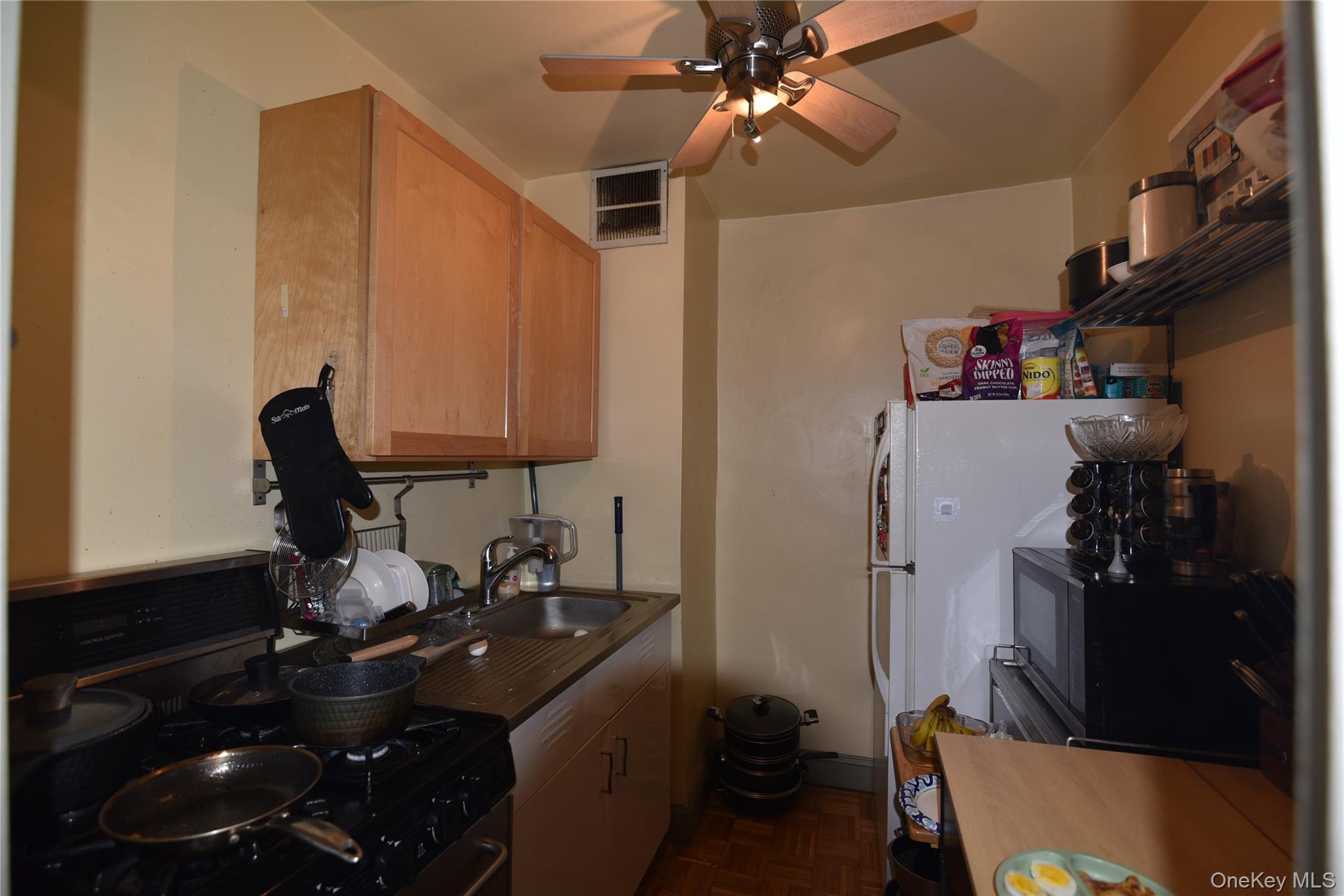 #9 photo, 54-40 Little Neck Parkway, クイーンズ区 Little Neck , NY 11362