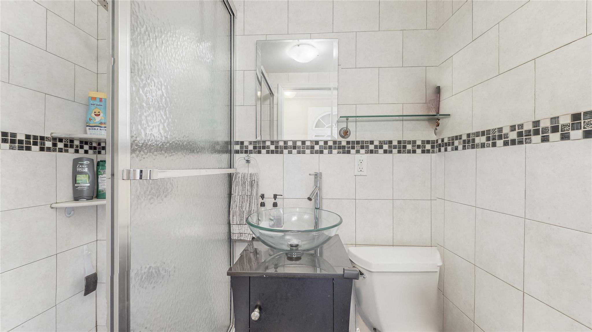 #11 photo, 68-37 Kessel Street, クイーンズ区 Forest Hills , NY 11375