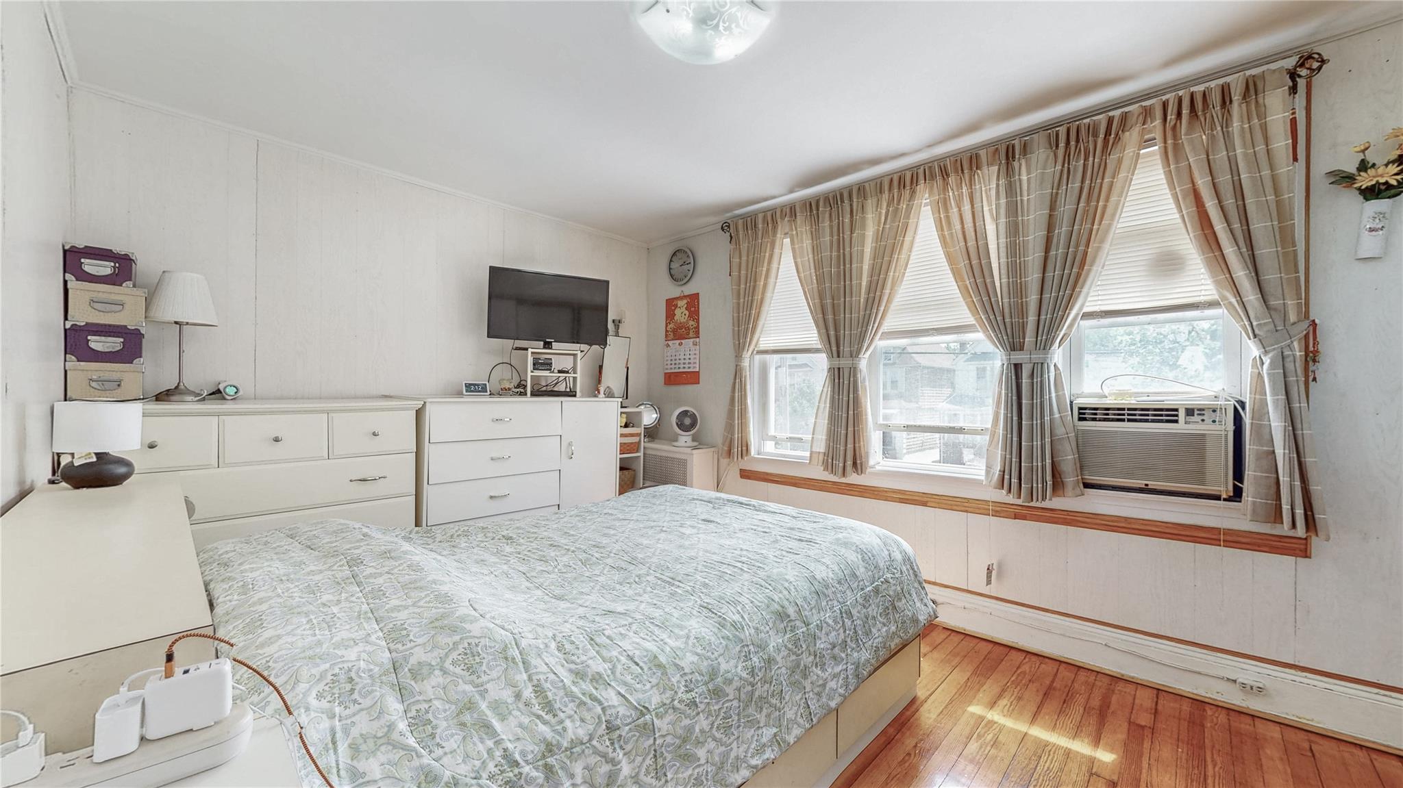 #15 photo, 68-37 Kessel Street, クイーンズ区 Forest Hills , NY 11375