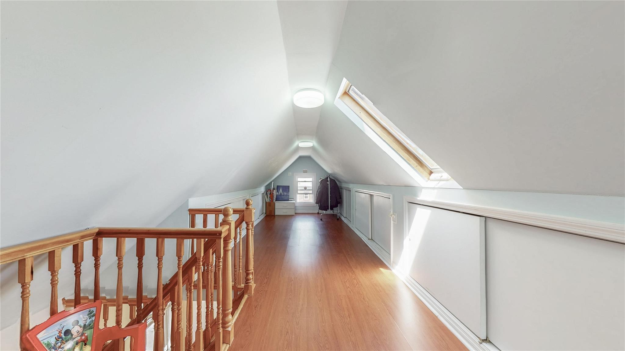 #16 photo, 68-37 Kessel Street, クイーンズ区 Forest Hills , NY 11375