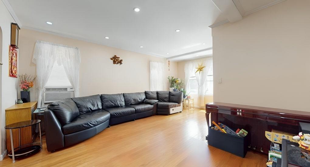 #5 photo, 68-37 Kessel Street, クイーンズ区 Forest Hills , NY 11375