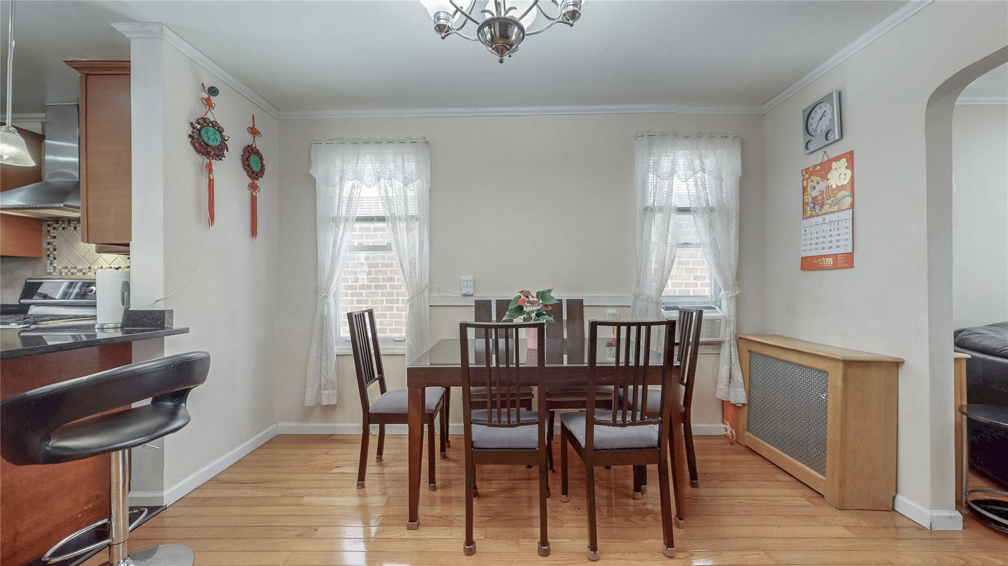 #8 photo, 68-37 Kessel Street, クイーンズ区 Forest Hills , NY 11375