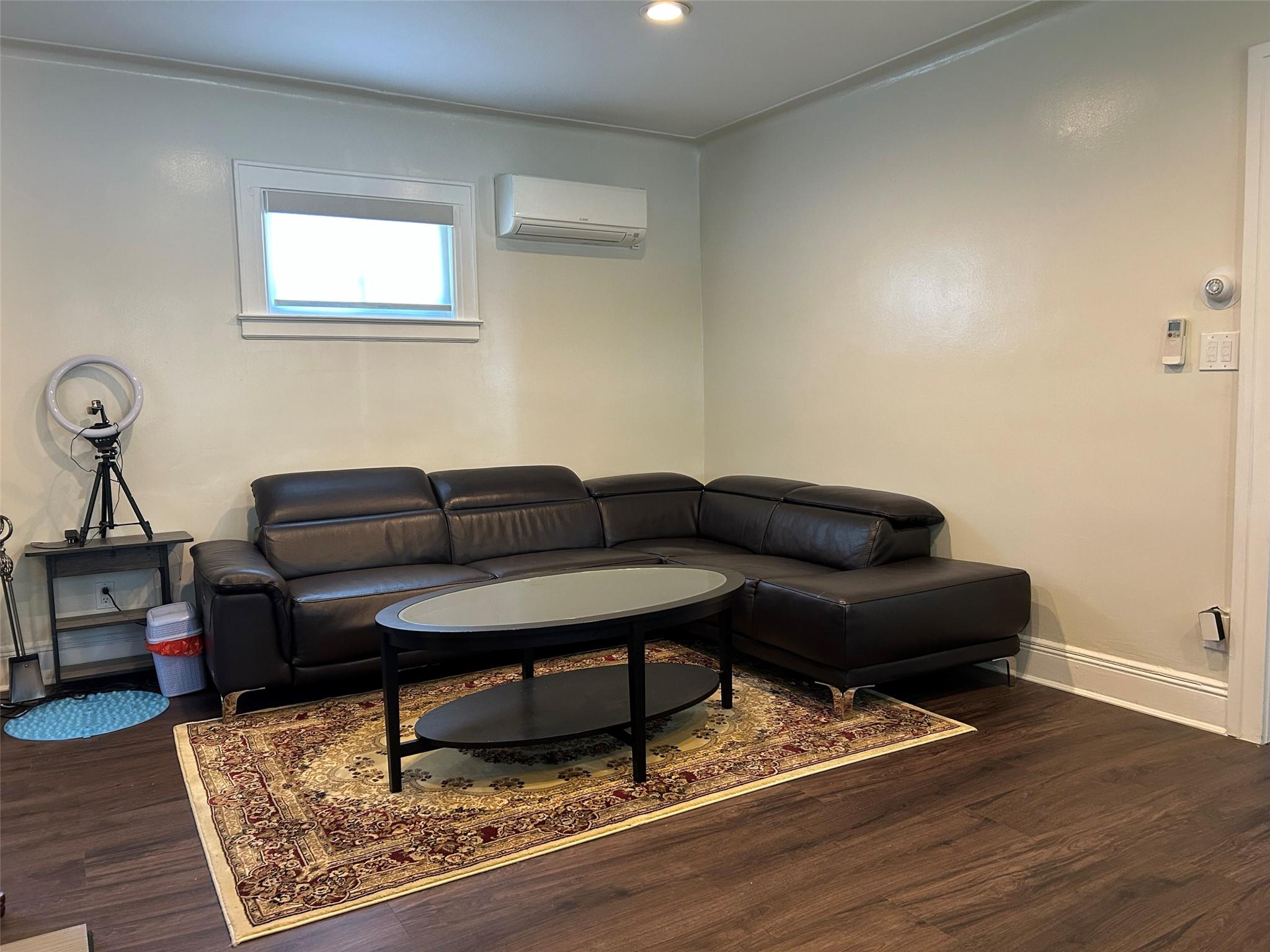 #5 photo, 13-01 146th Place, クイーンズ区 Whitestone , NY 11357