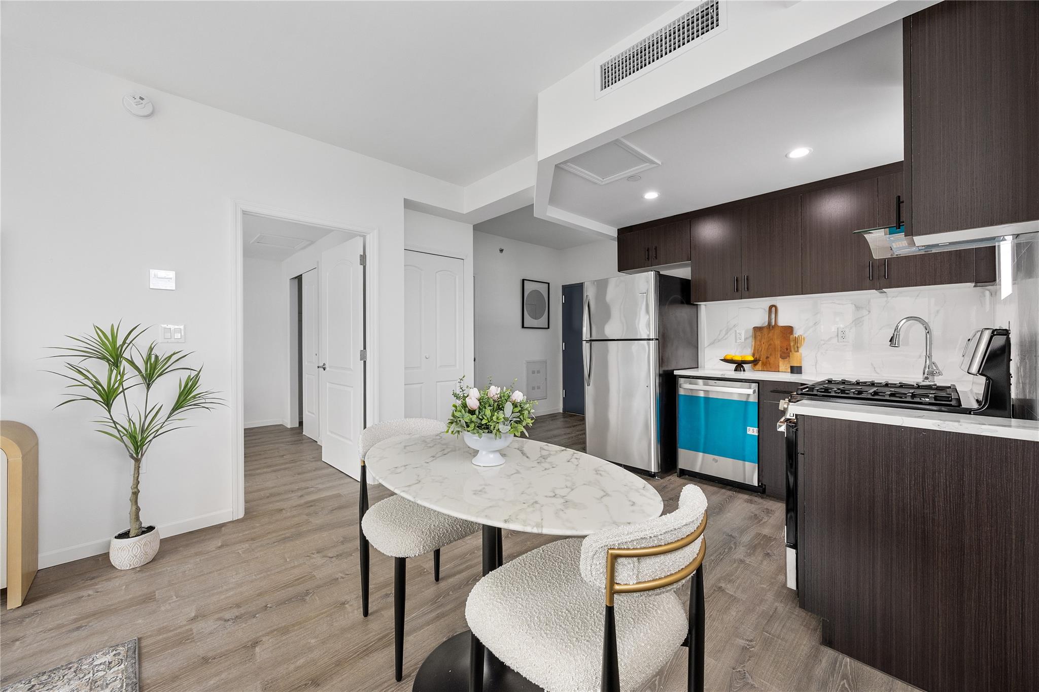 #6 photo, 97-30 64th Avenue, クイーンズ区 Rego Park , NY 11374