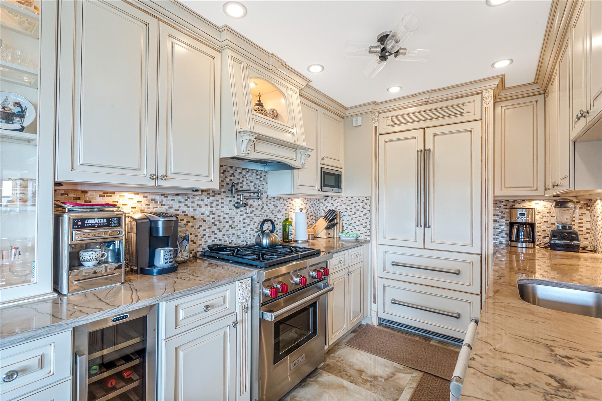 #11 photo, 17-85 215th Street, クイーンズ区 Bayside , NY 11360