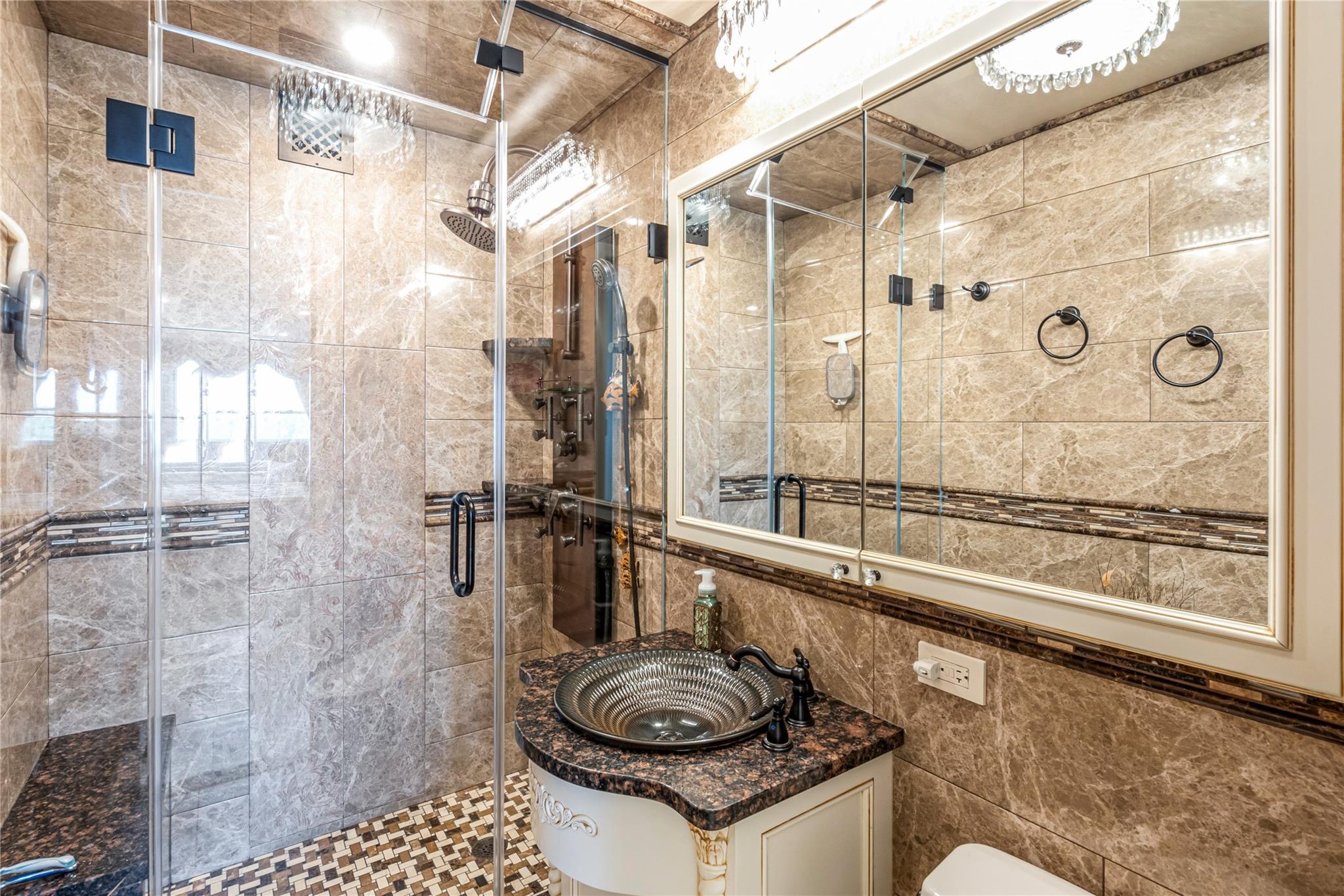 #18 photo, 17-85 215th Street, クイーンズ区 Bayside , NY 11360