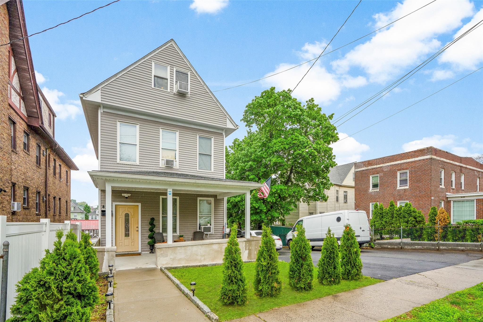 #18 photo, 41 AKA 43 Sherwood Avenue, Yonkers , NY 10704