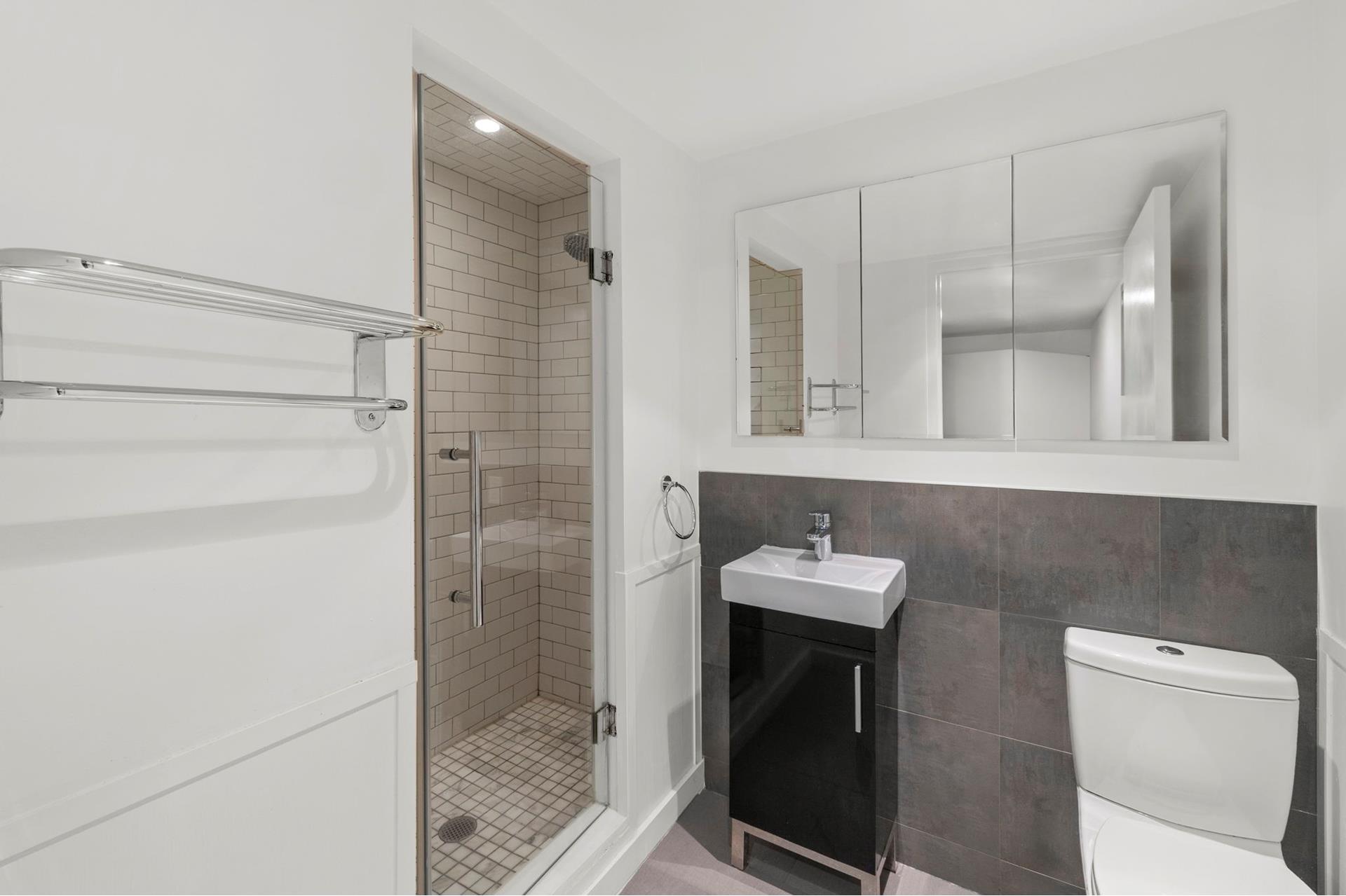 #11 photo, 214 N 11TH Street, ブルックリン区 Williamsburg,North , NY 11211