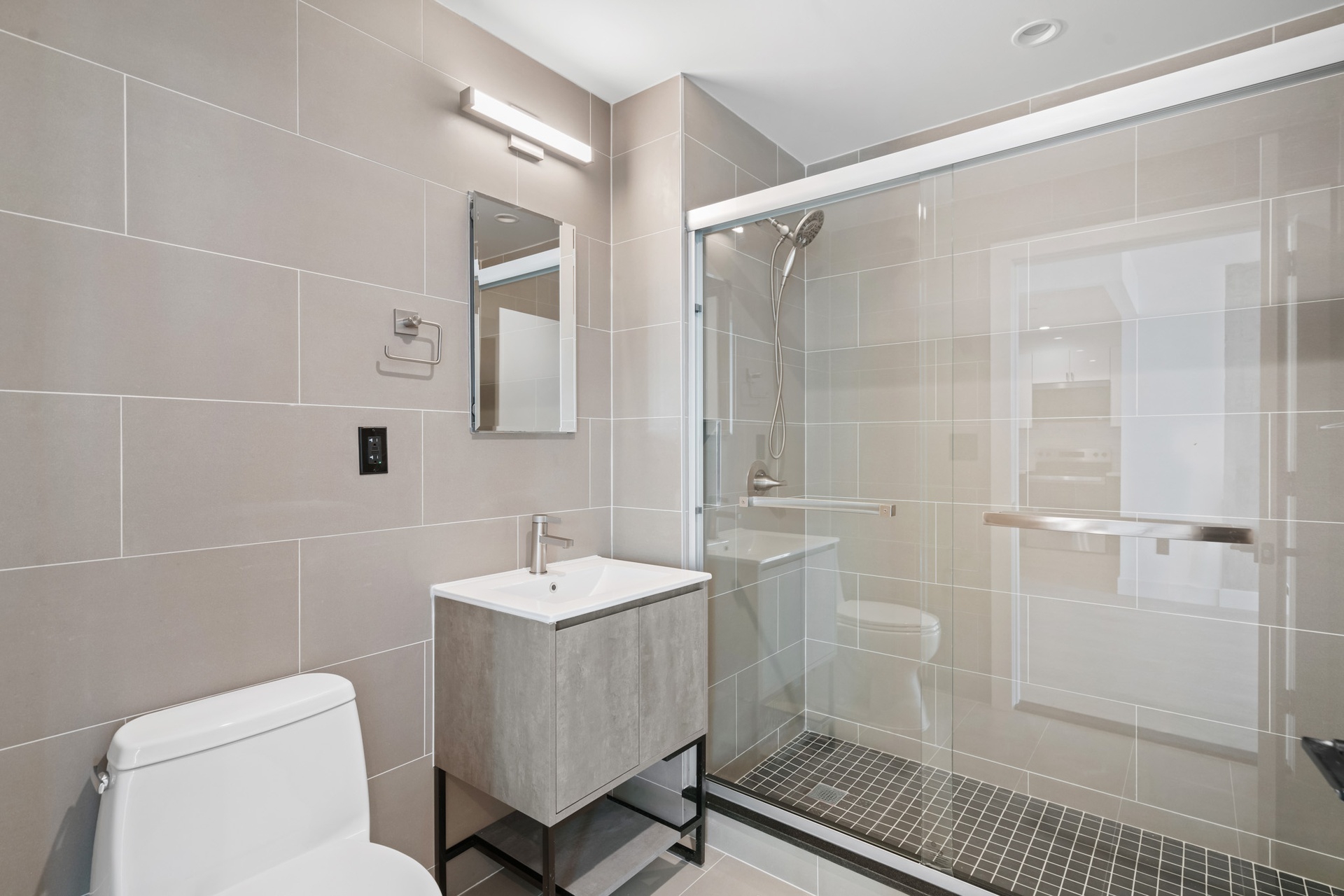 #2 photo, 33-25 Junction Boulevard, クイーンズ区 North Corona , NY 11372