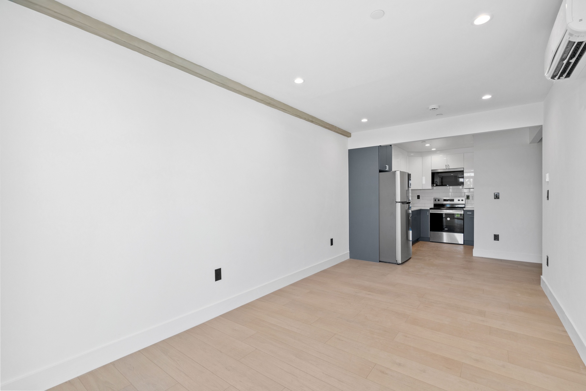 #8 photo, 33-25 Junction Boulevard, クイーンズ区 North Corona , NY 11372