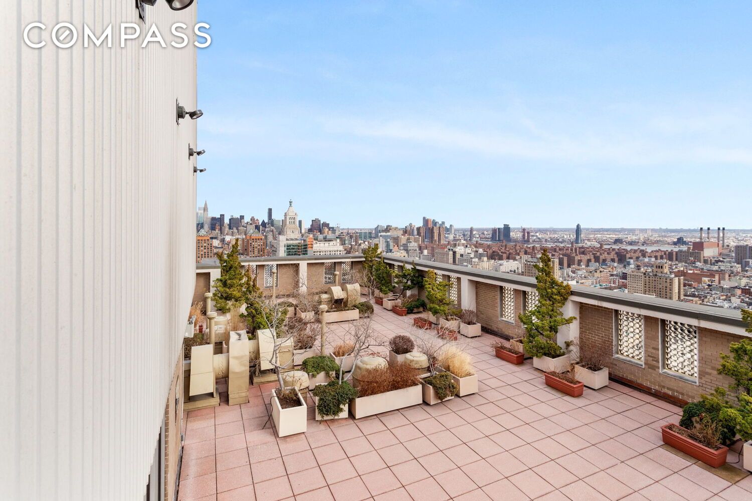 #14 photo, 60 E 8th Street, マンハッタン Greenwich Village , NY 10003