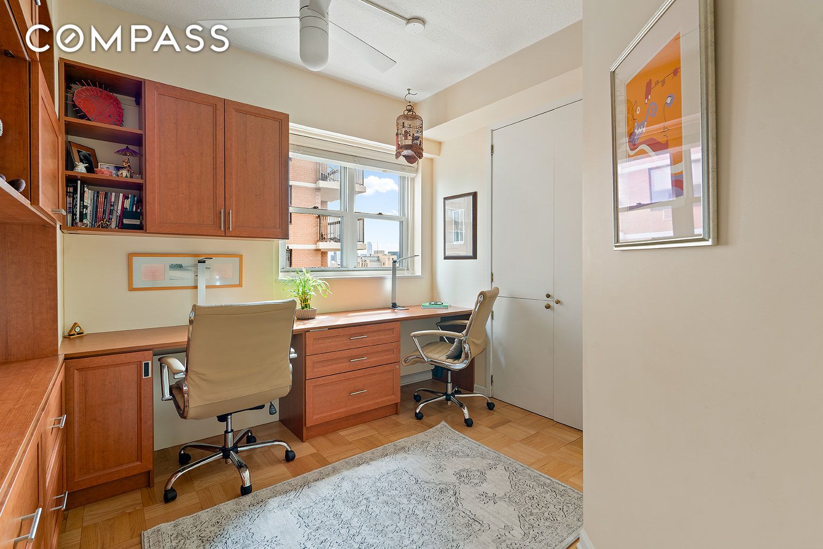 #8 photo, 60 E 8th Street, マンハッタン Greenwich Village , NY 10003