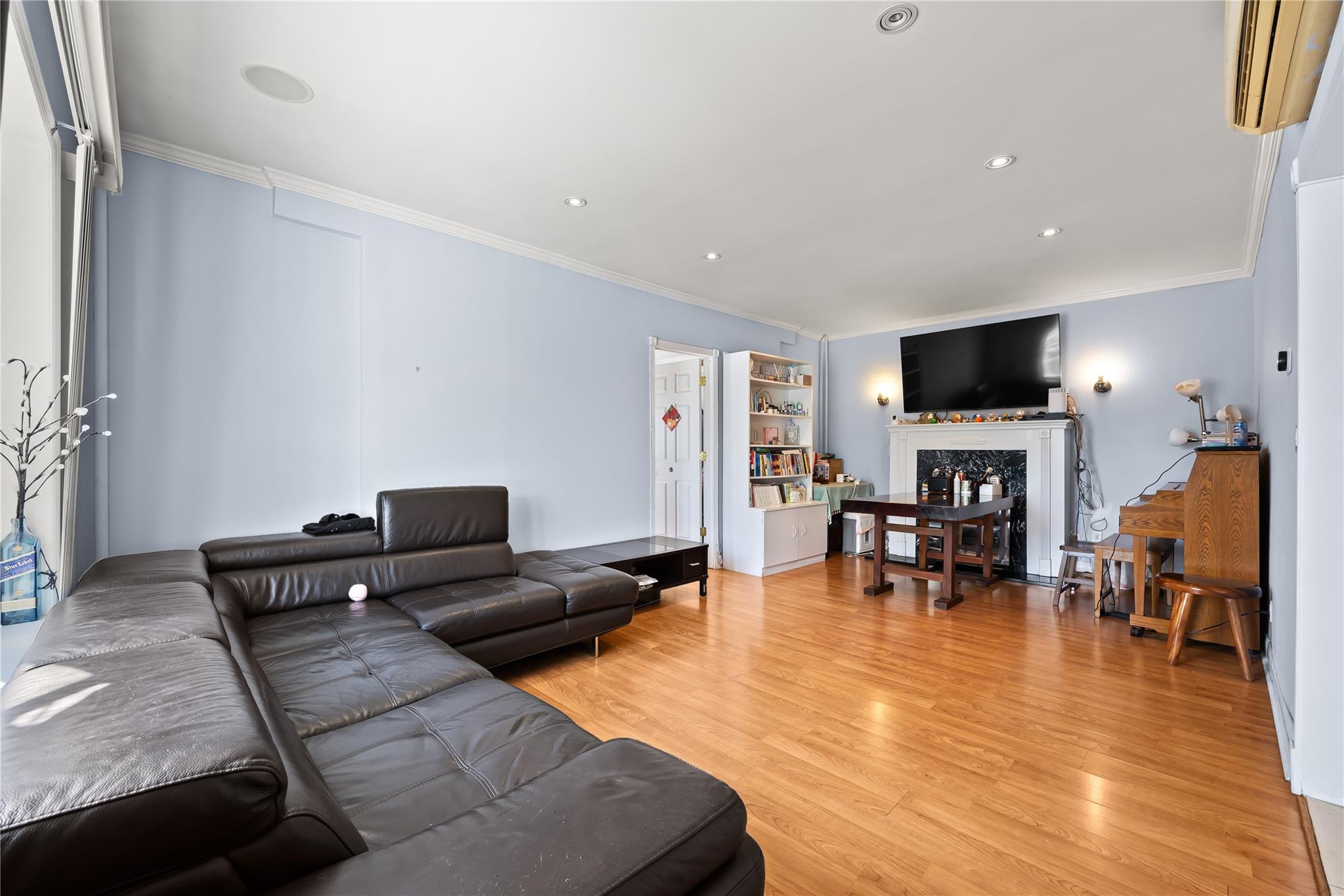 #6 photo, 17103 45th Avenue, Flushing , NY 11358