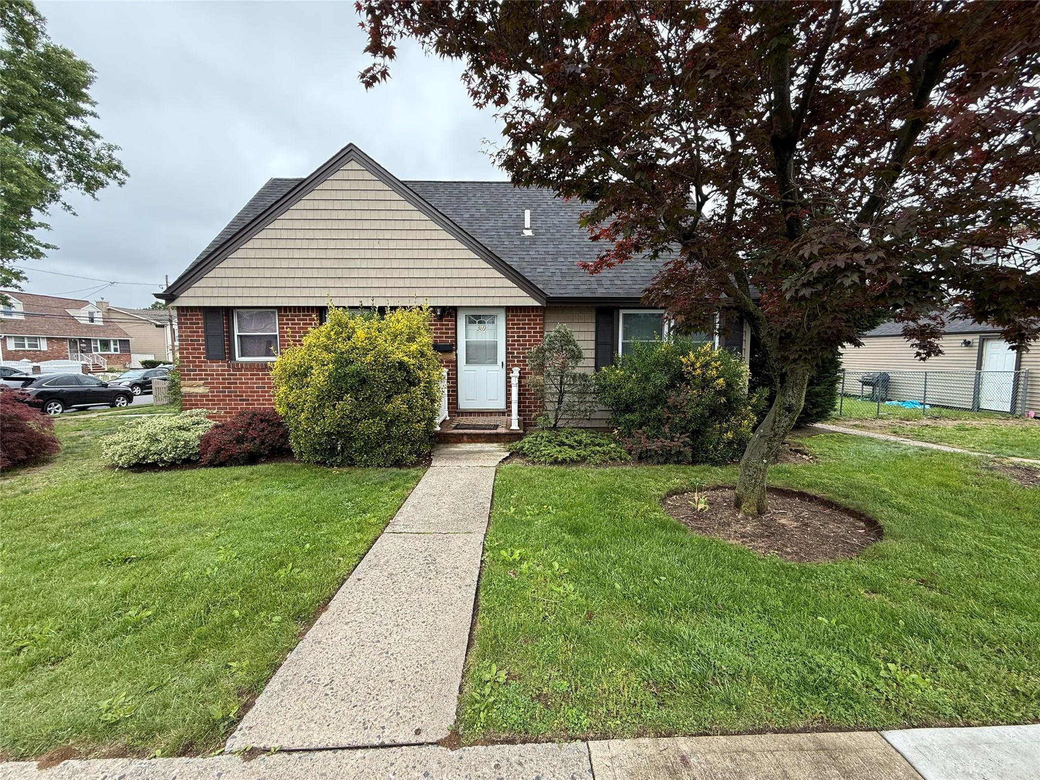 #3 photo, 389 Kirkman Avenue, Elmont , NY 11003