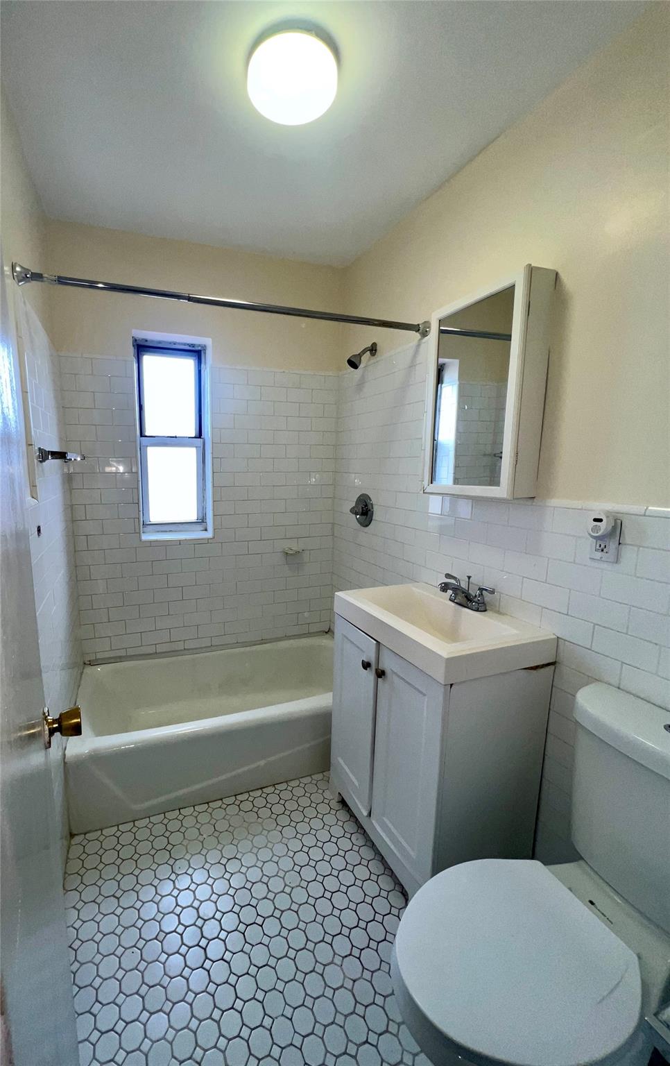 #4 photo, 415 Gramatan Avenue, Mount Vernon , NY 10552