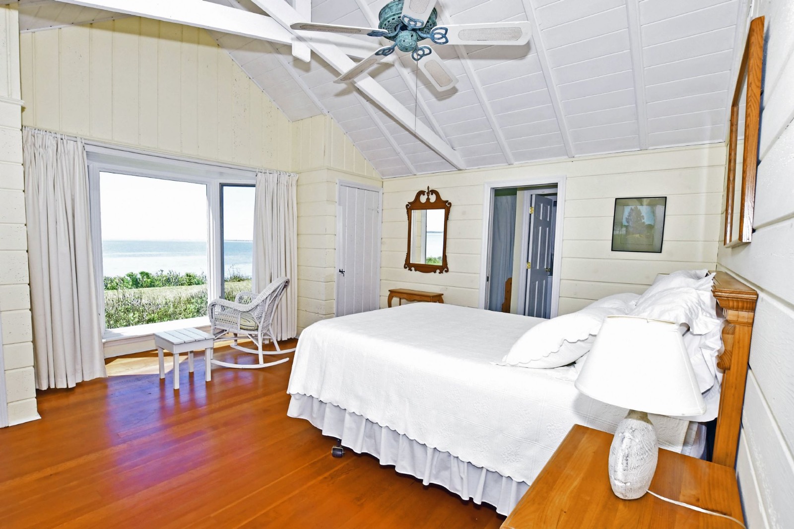 #10 photo, 100 Peconic Avenue, サフォーク郡 Shelter Island , NY 11964