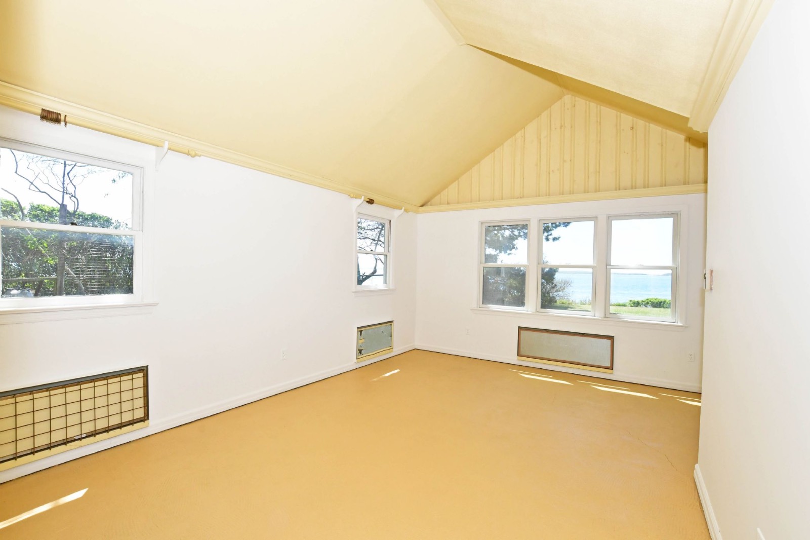 #15 photo, 100 Peconic Avenue, サフォーク郡 Shelter Island , NY 11964