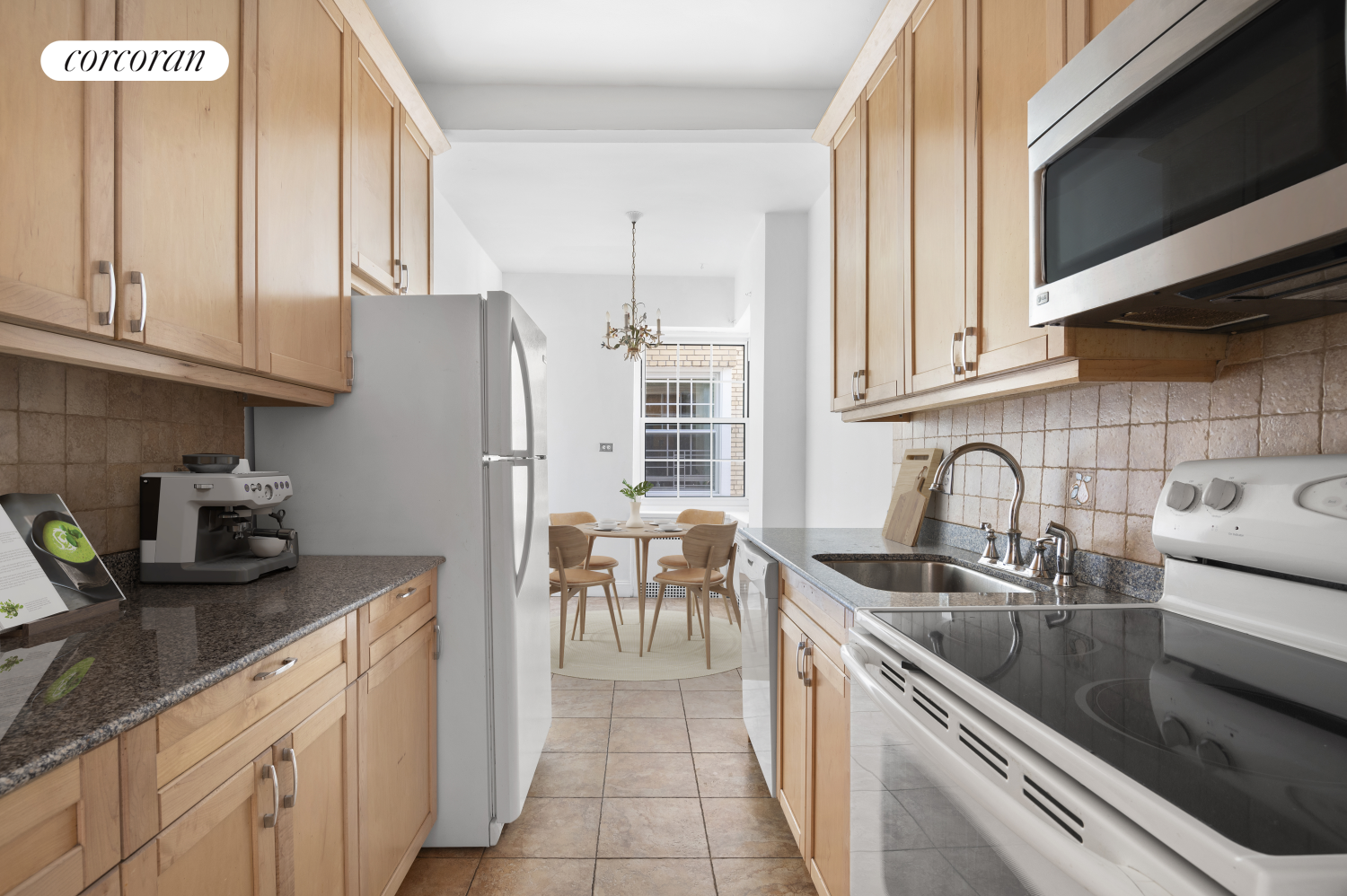 #4 photo, 35-25 77TH Street, クイーンズ区 Jackson Heights , NY 11372