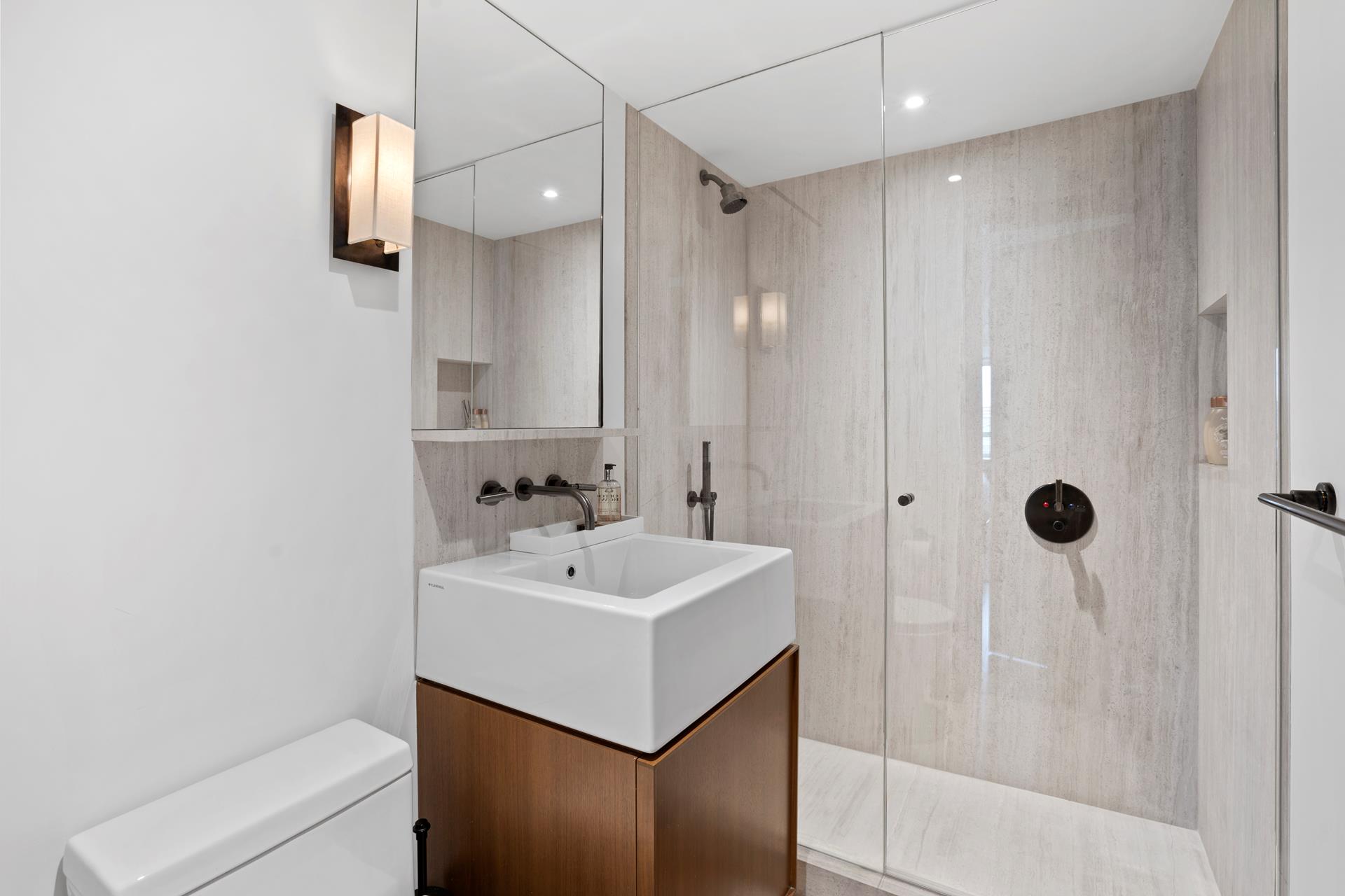 #13 photo, 799 PARK Avenue, マンハッタン Lenox Hill , NY 10021