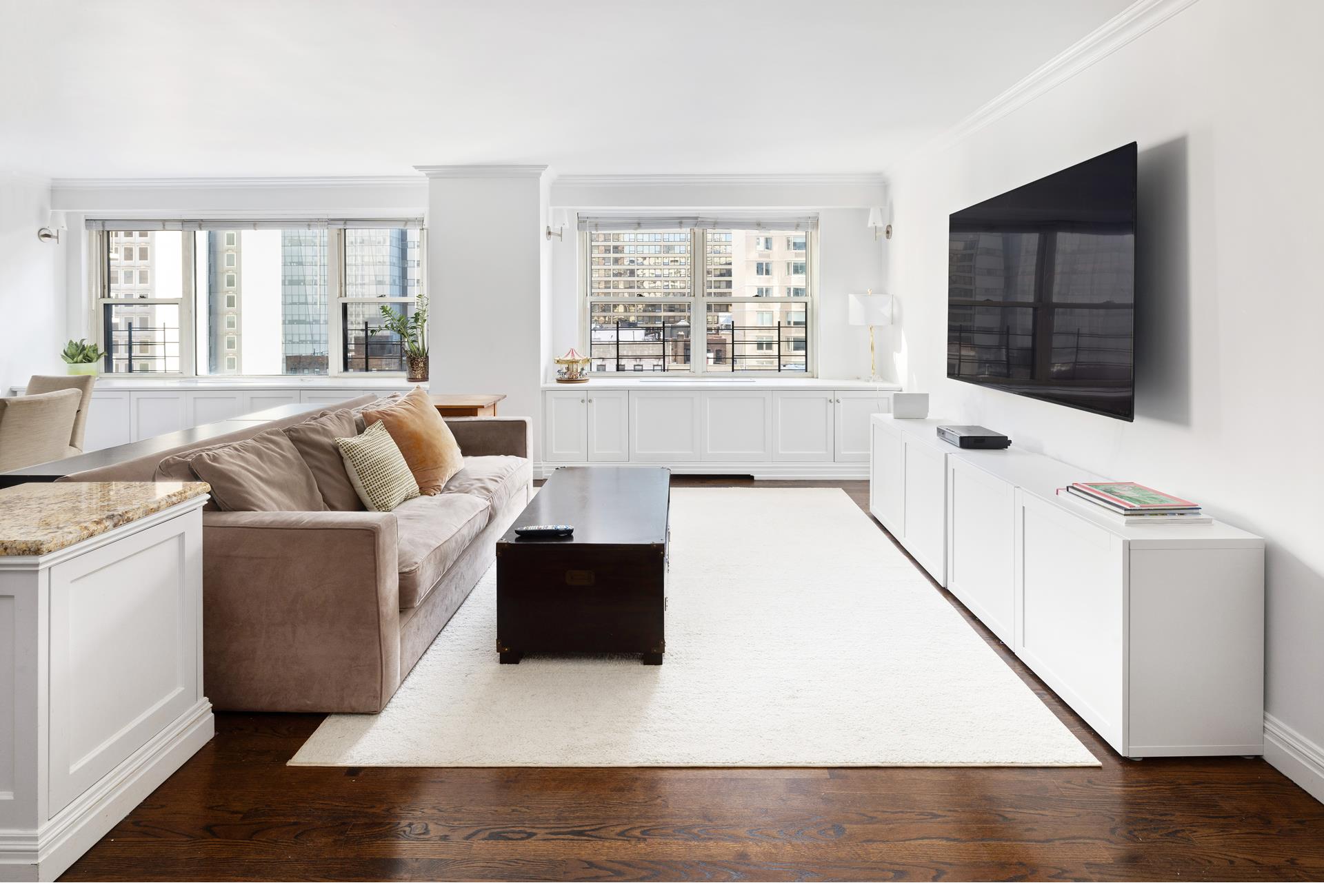 #4 photo, 420 E 72ND Street, マンハッタン Lenox Hill , NY 10021