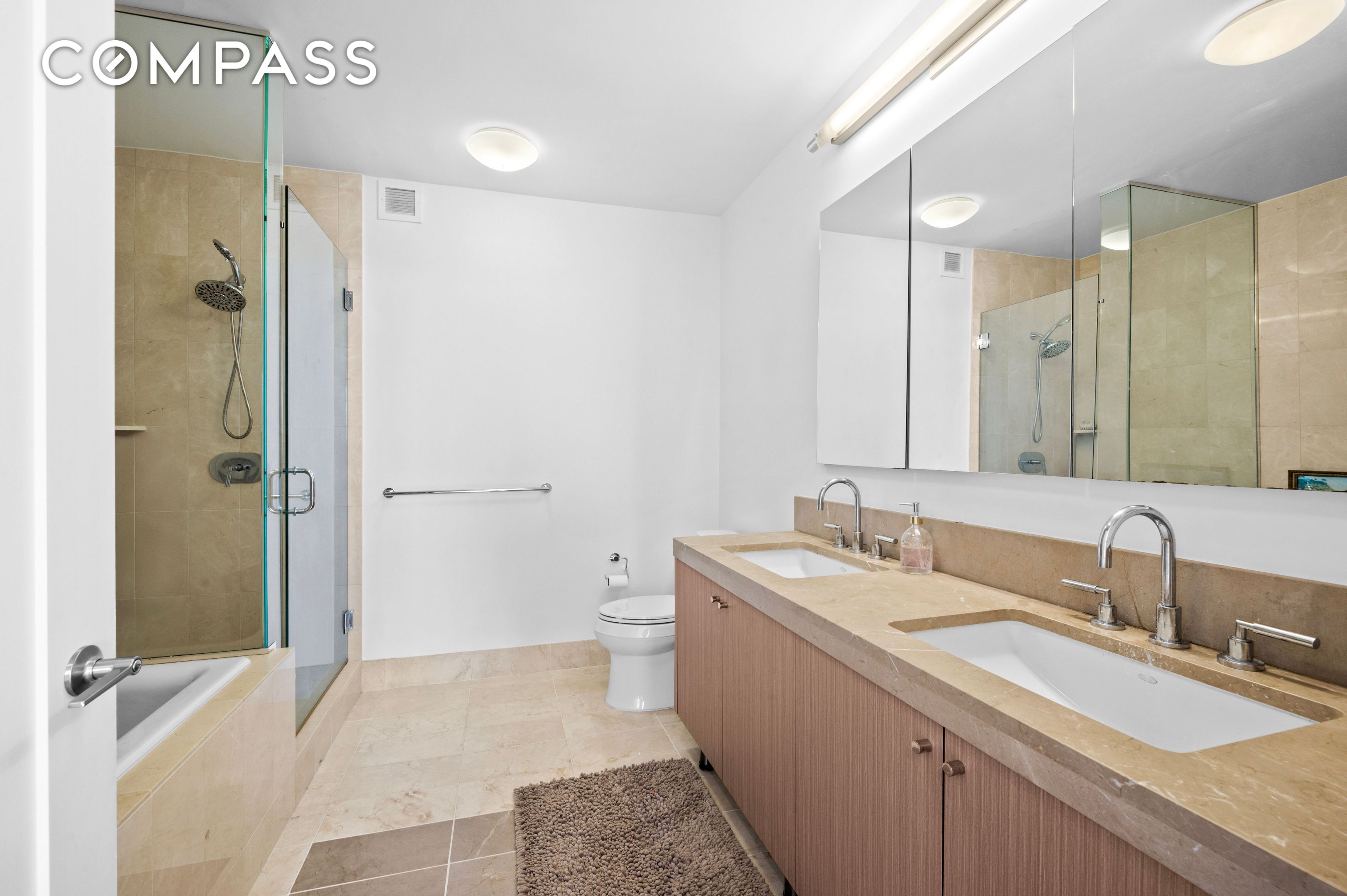 #8 photo, 30 West Street, マンハッタン Battery Park City , NY 10004