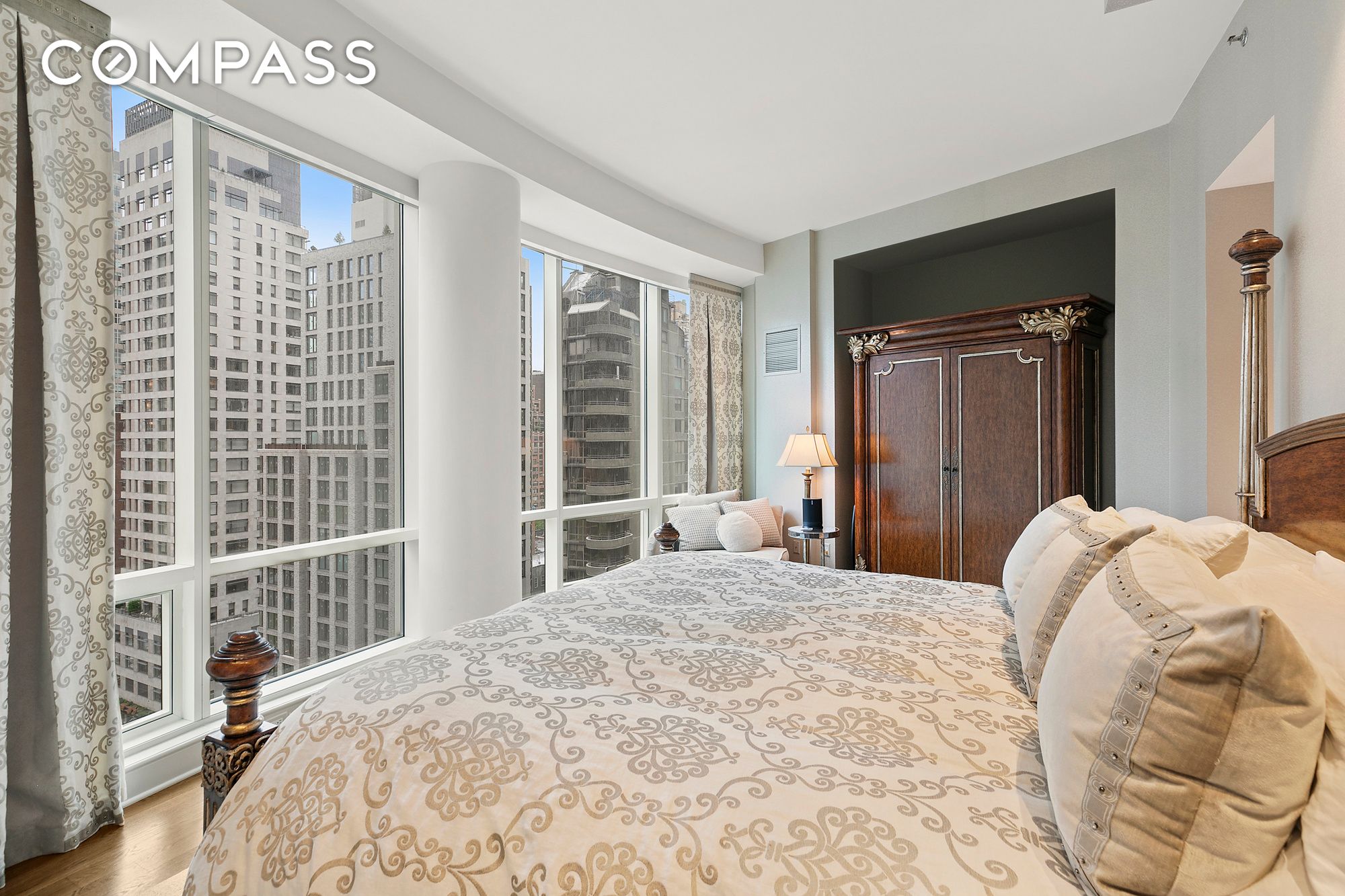 #8 photo, 250 E 49th Street, マンハッタン Midtown East , NY 10017