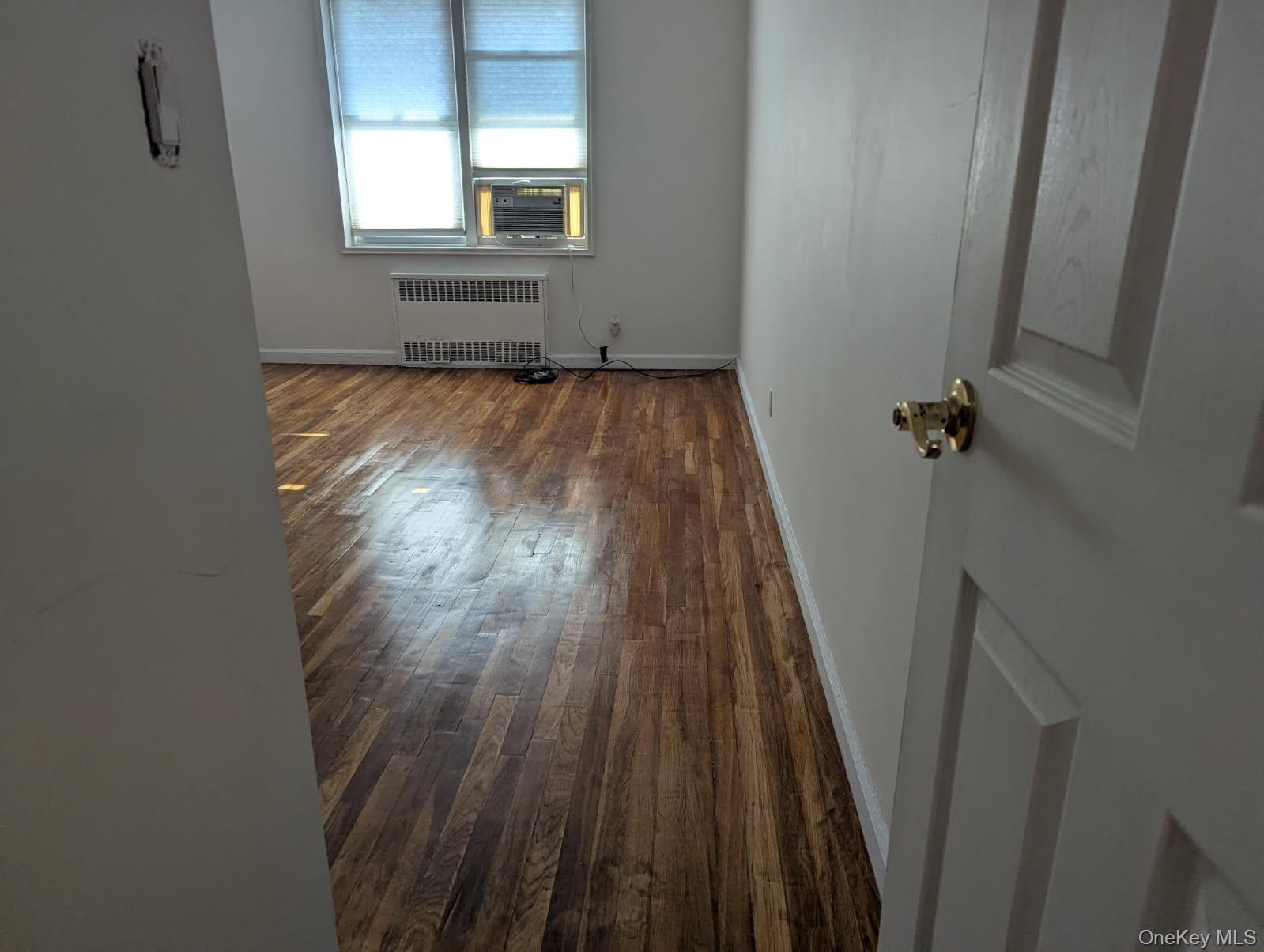 #4 photo, 325 King Street, Port Chester , NY 10573