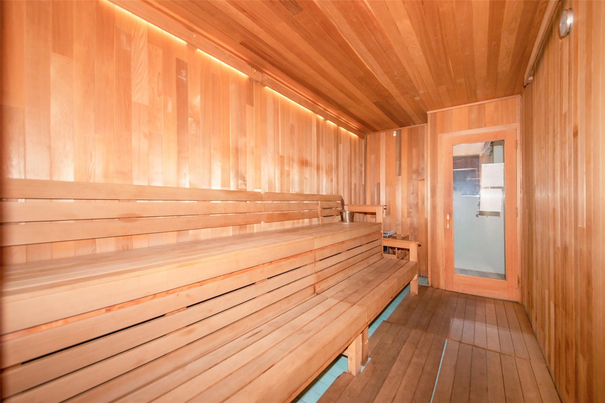 #13 photo, 59-30 108th Street, クイーンズ区 Corona , NY 11368