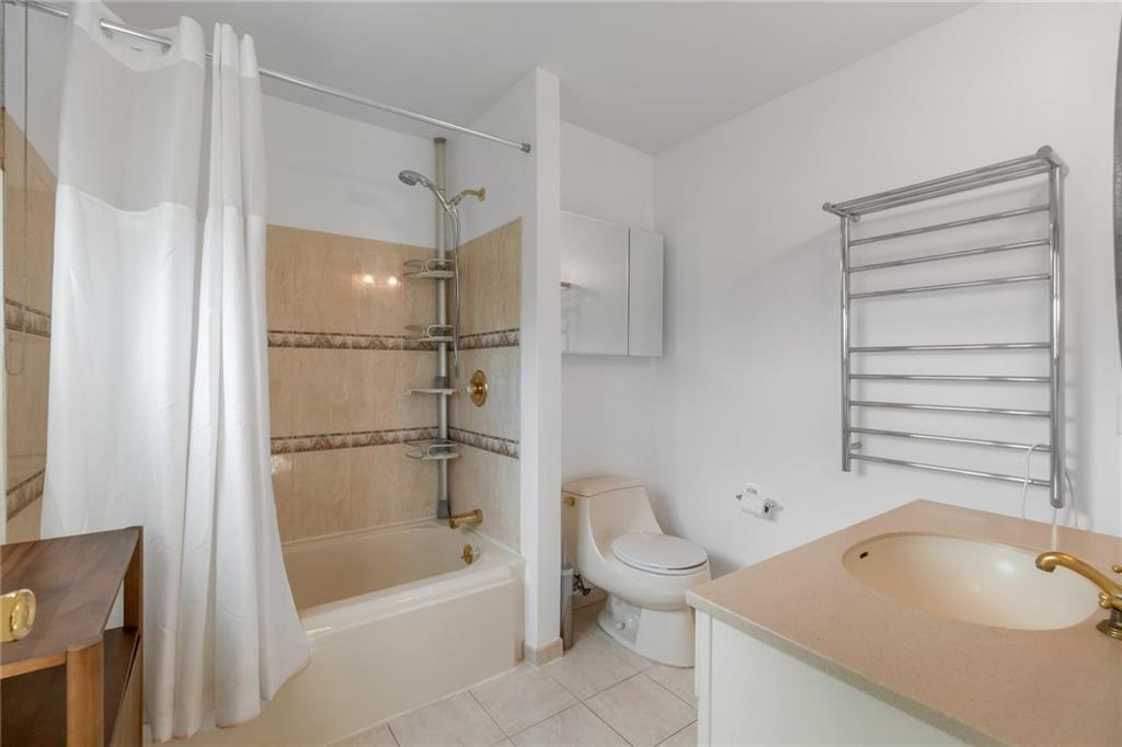 #11 photo, 13 Dock Pathway, New Rochelle , NY 10801