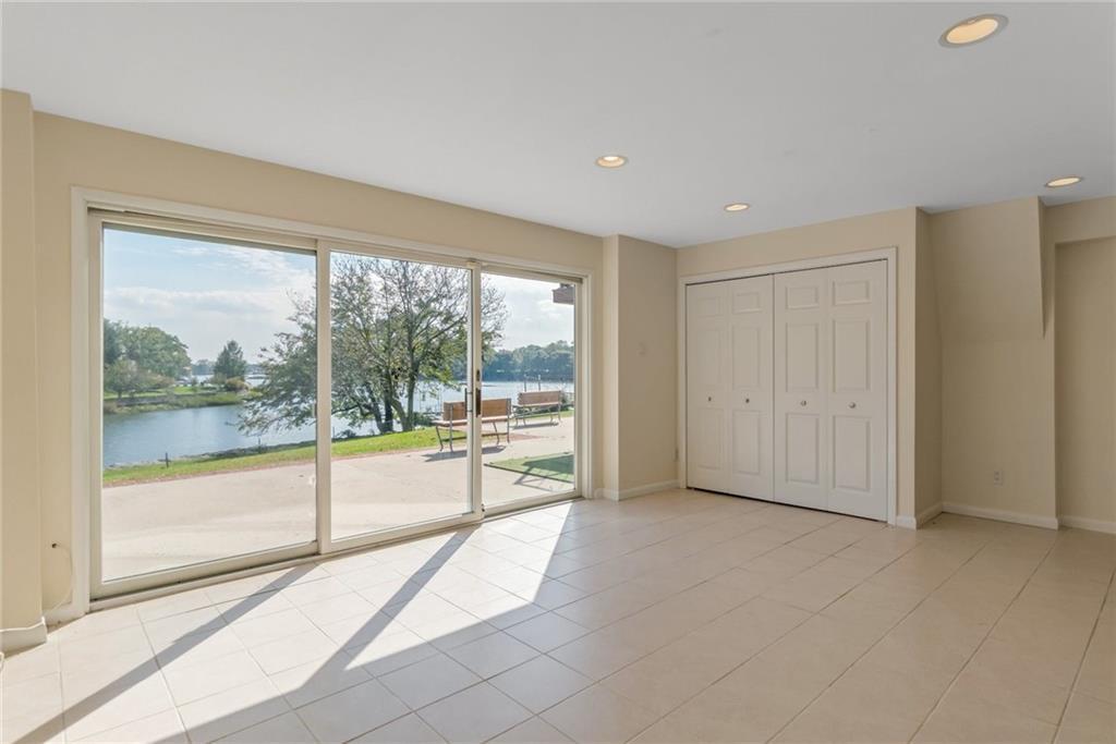 #19 photo, 13 Dock Pathway, New Rochelle , NY 10801