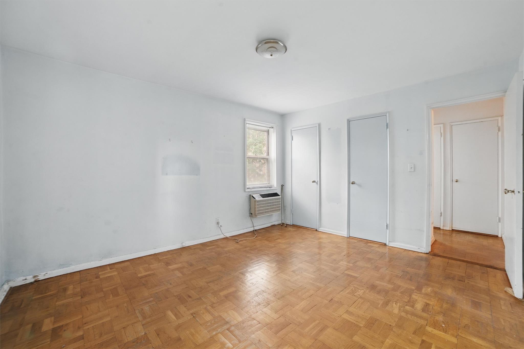 #13 photo, 682 Tuckahoe Road, Yonkers , NY 10710