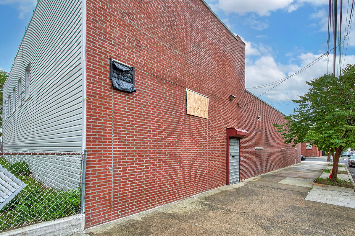 #4 photo, 3243 Ampere Avenue, ブロンクス区 Bronx , NY 10465