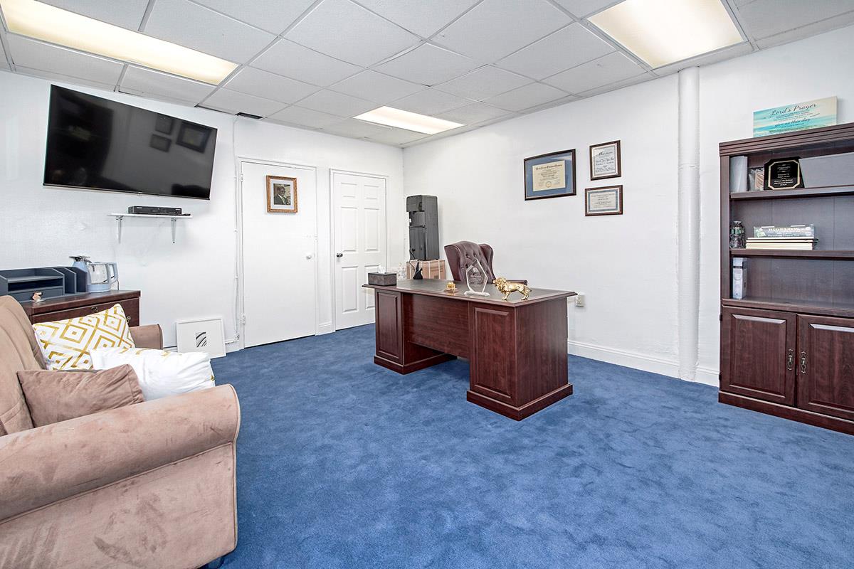 #8 photo, 3243 Ampere Avenue, ブロンクス区 Bronx , NY 10465